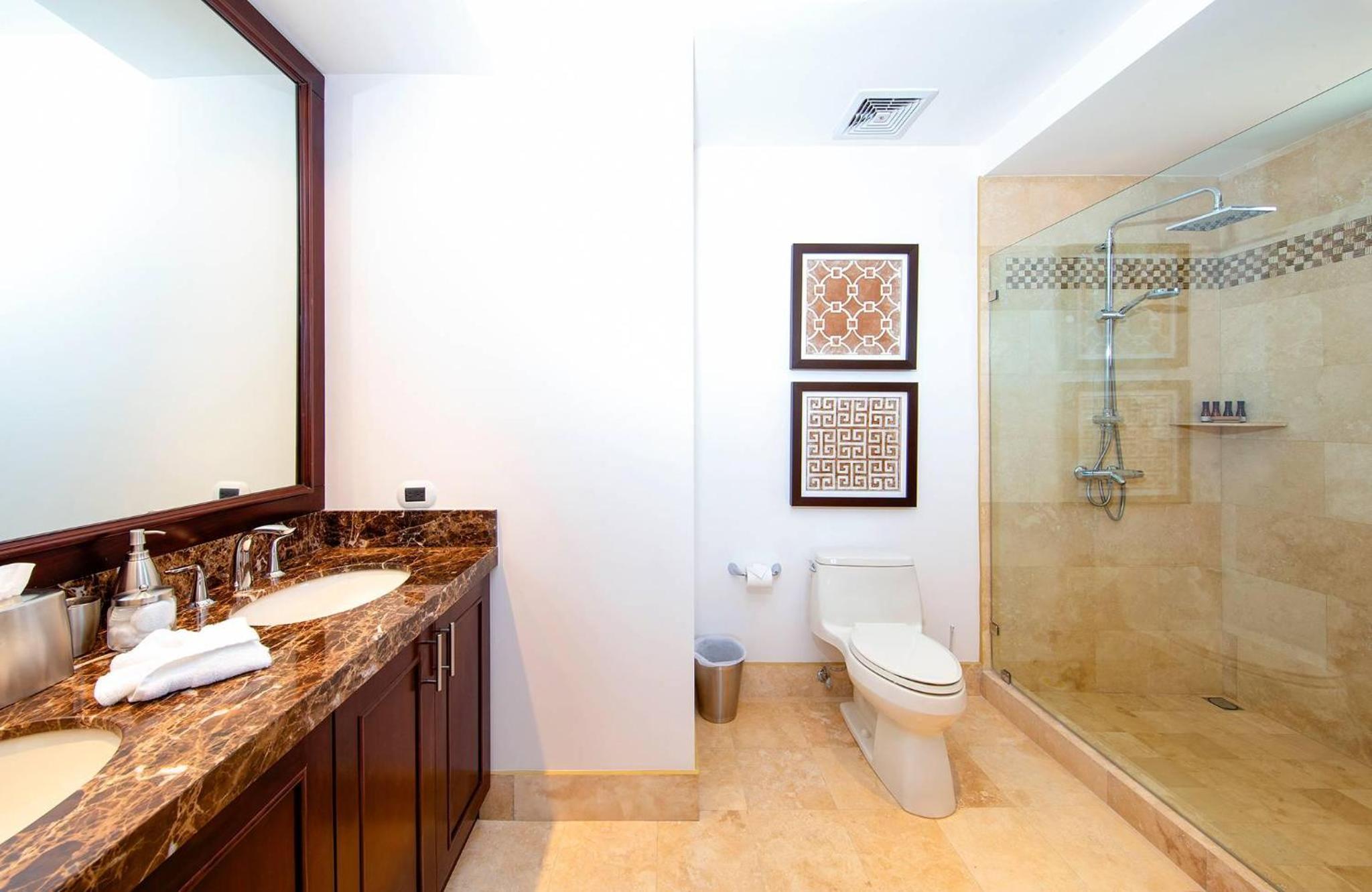 360 Splendor 105A-Ocean View 2 Br Condo-Breakfast Included!
