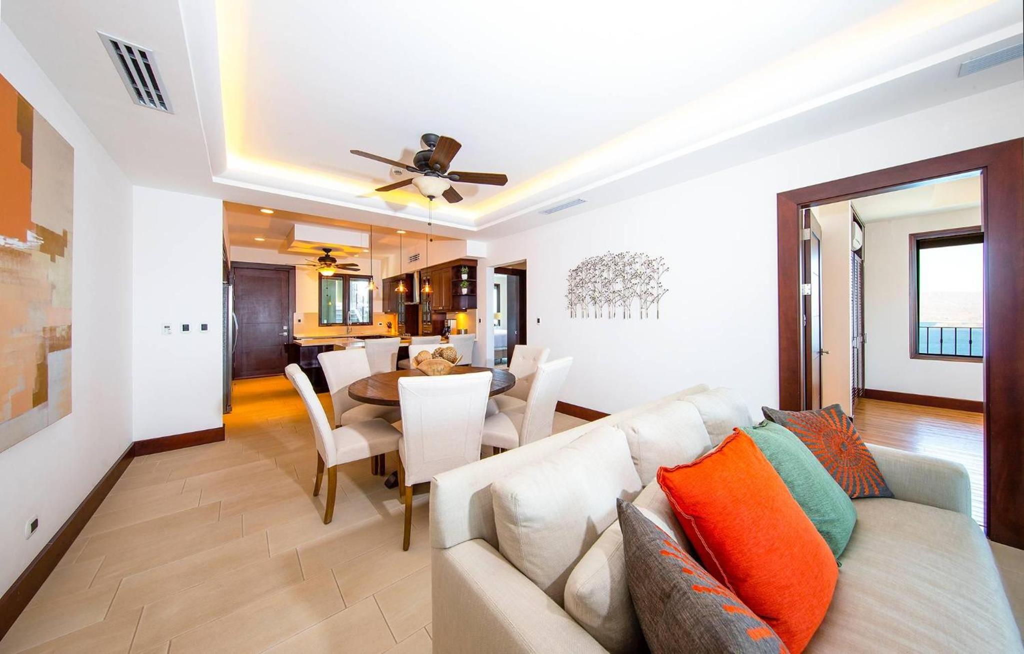 360 Splendor 105A-Ocean View 2 Br Condo-Breakfast Included!