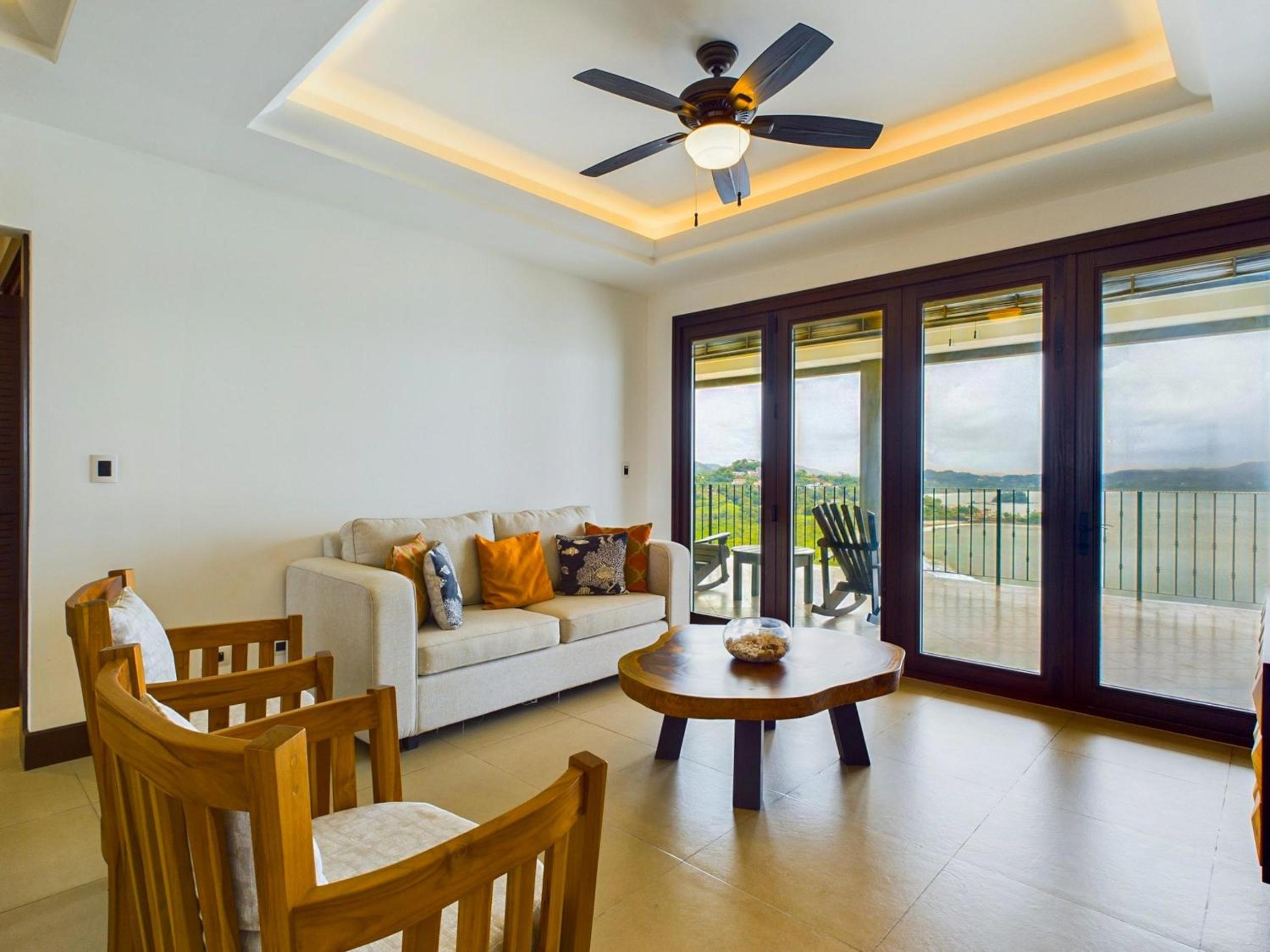 360 Splendor 310 Ocean View 3Br Breakfast