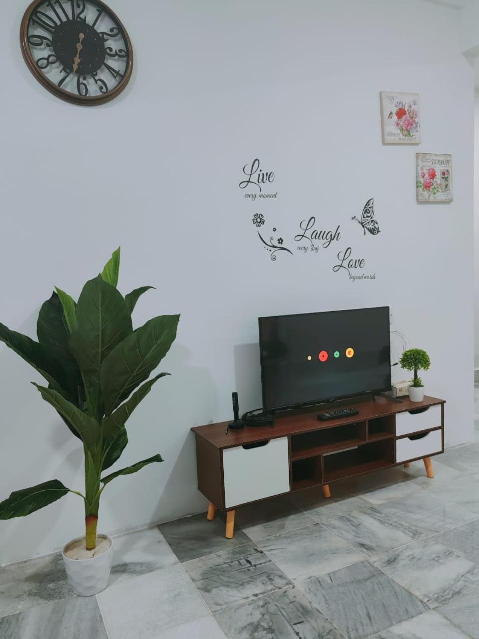 Kuantan Town Staycation 2R2B Nrby HTAA, Menara 188#Netflix photo 3