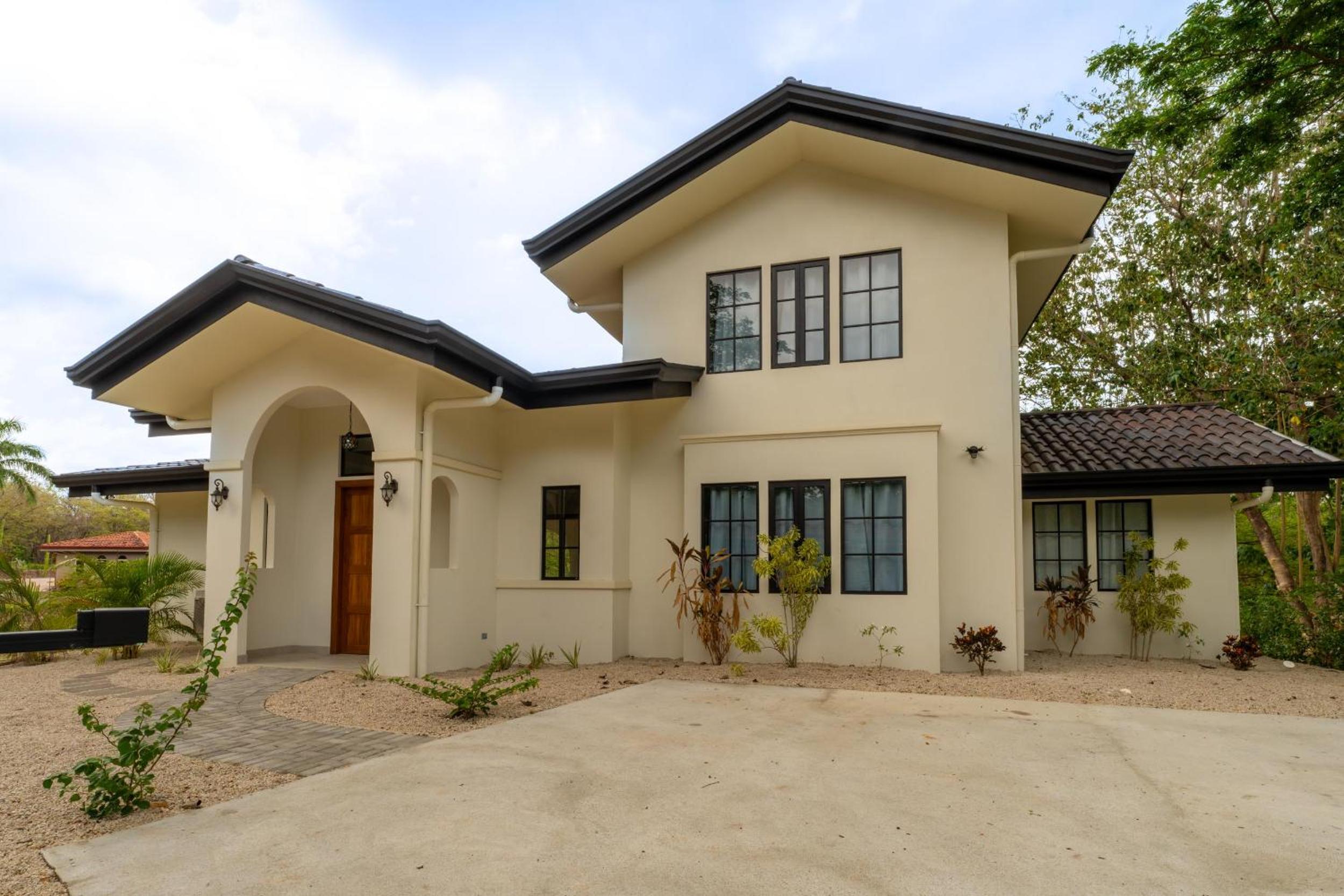Casa Mariposa - villa with infinity pool, near beach