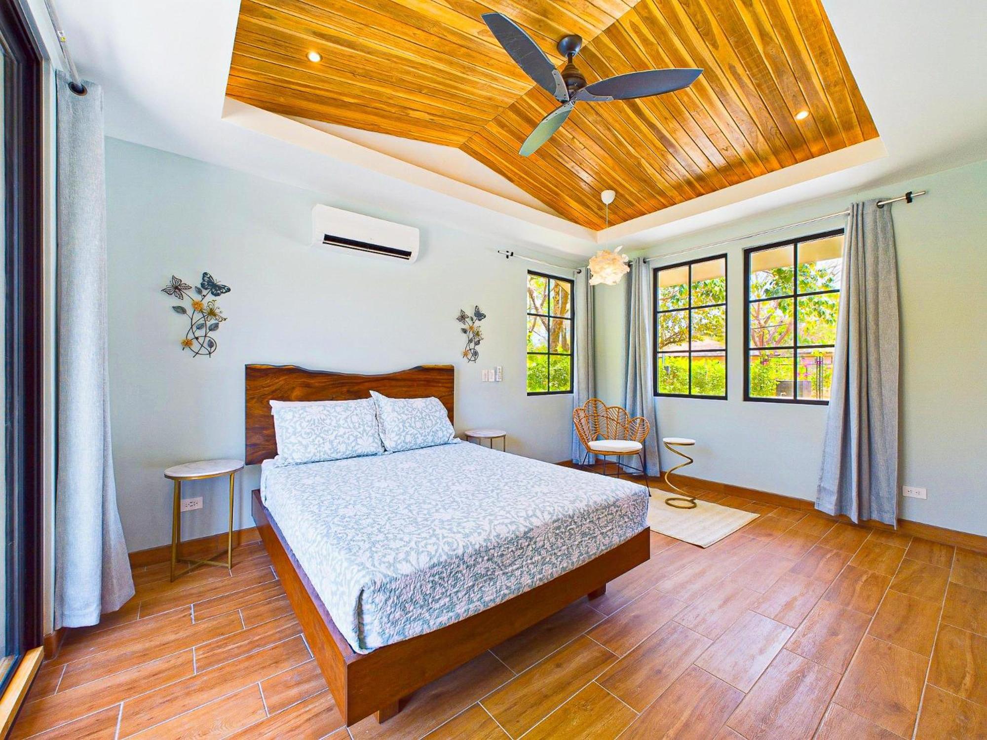 Casa Mariposa - villa with infinity pool, near beach