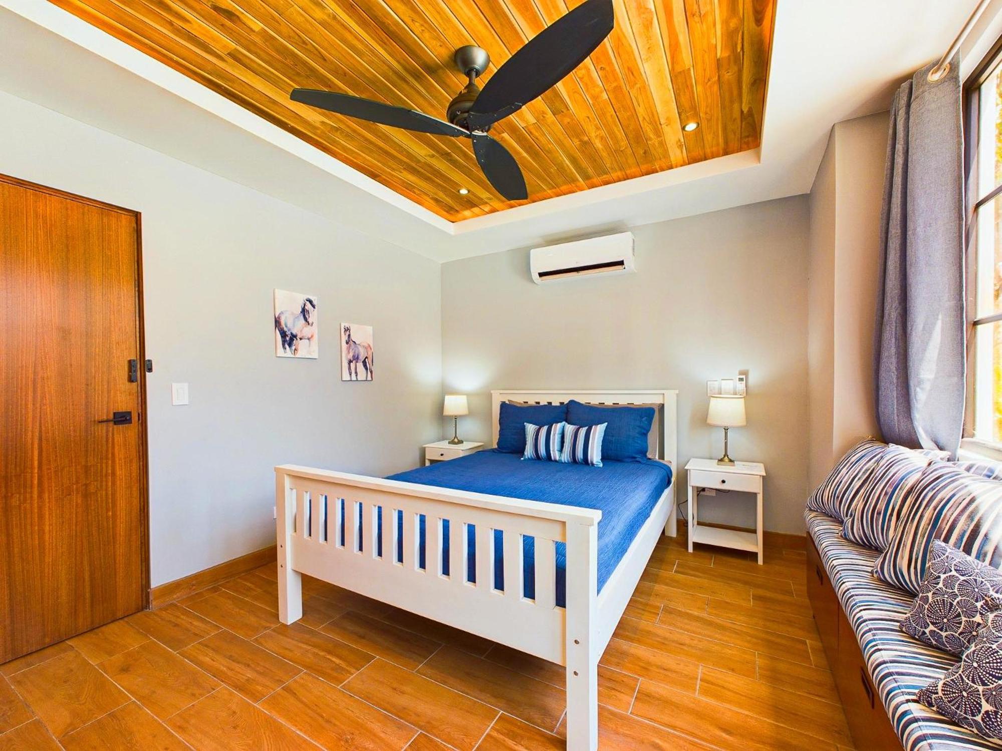 Casa Mariposa - villa with infinity pool, near beach