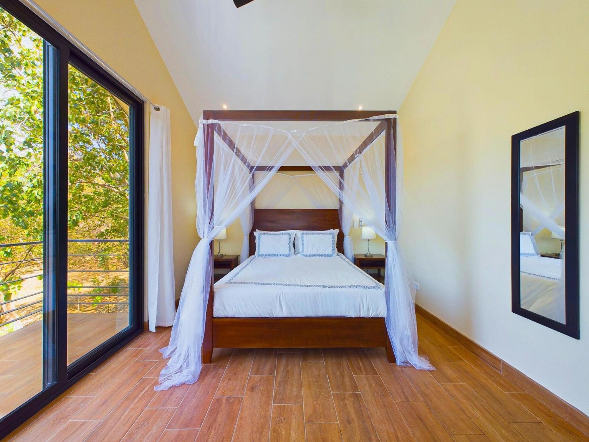 Casa Mariposa - villa with infinity pool, near beach