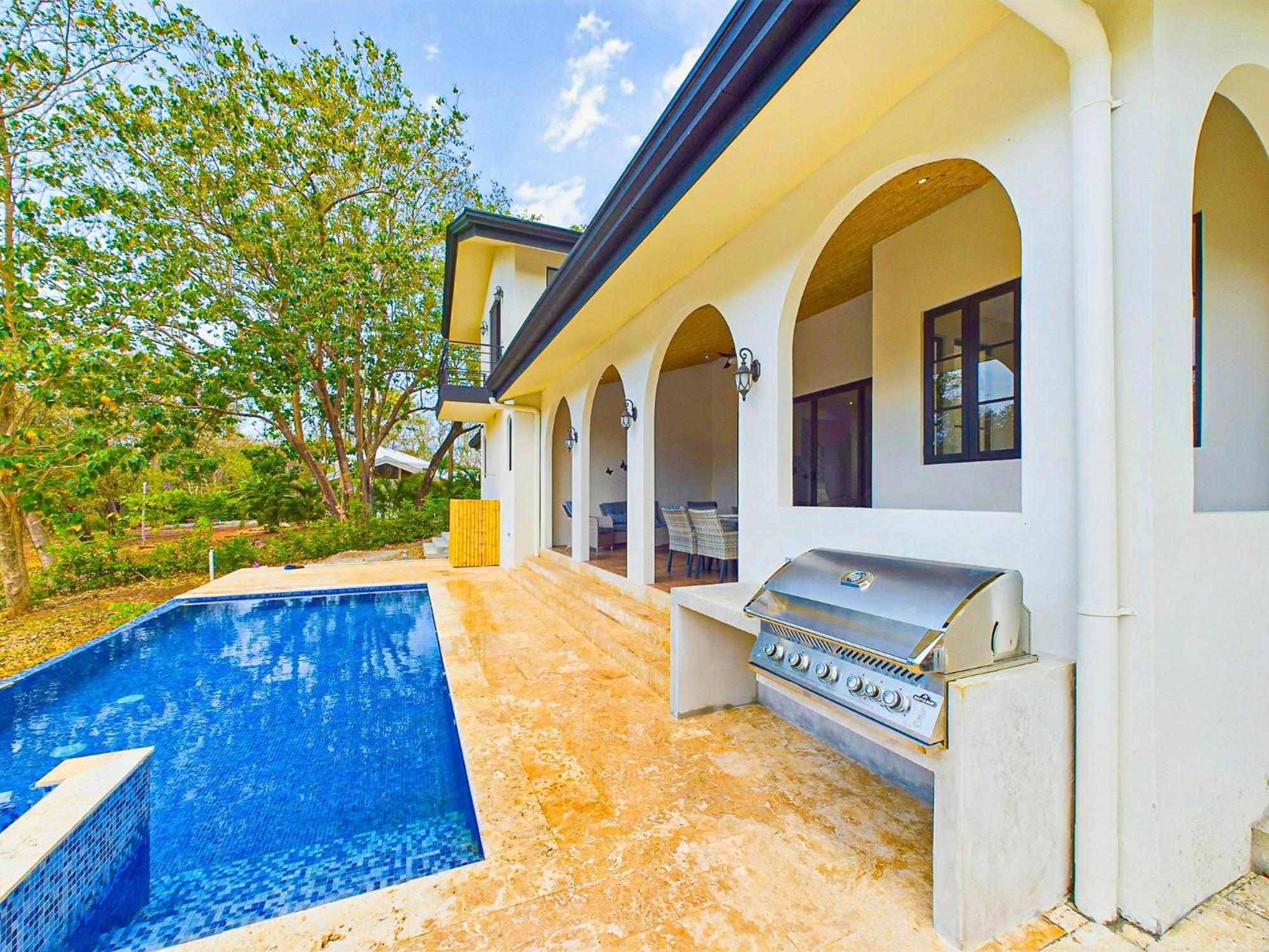 Casa Mariposa - villa with infinity pool, near beach