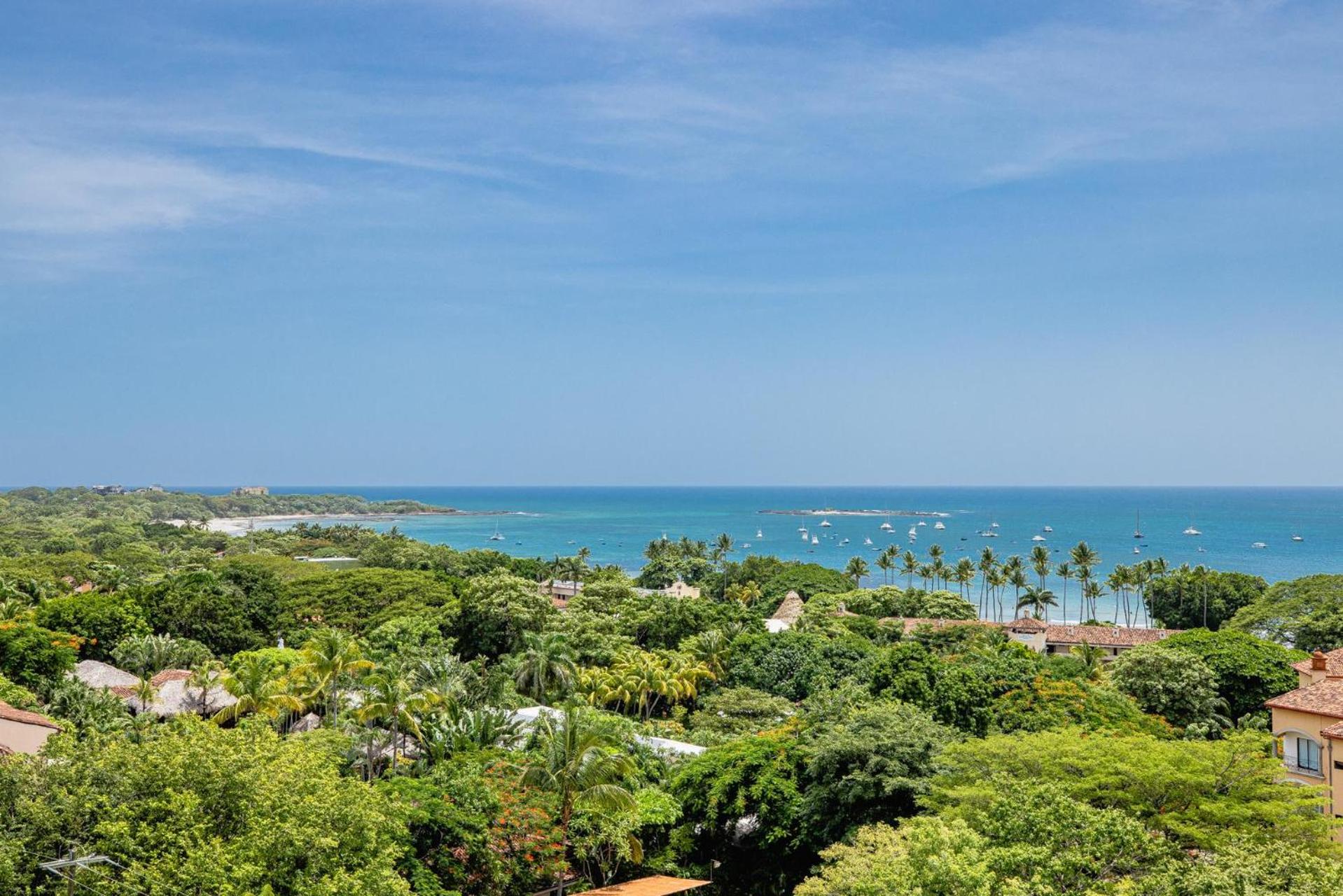 Condo La Perla 163, Ocean View 3 Bedroom Penthouse