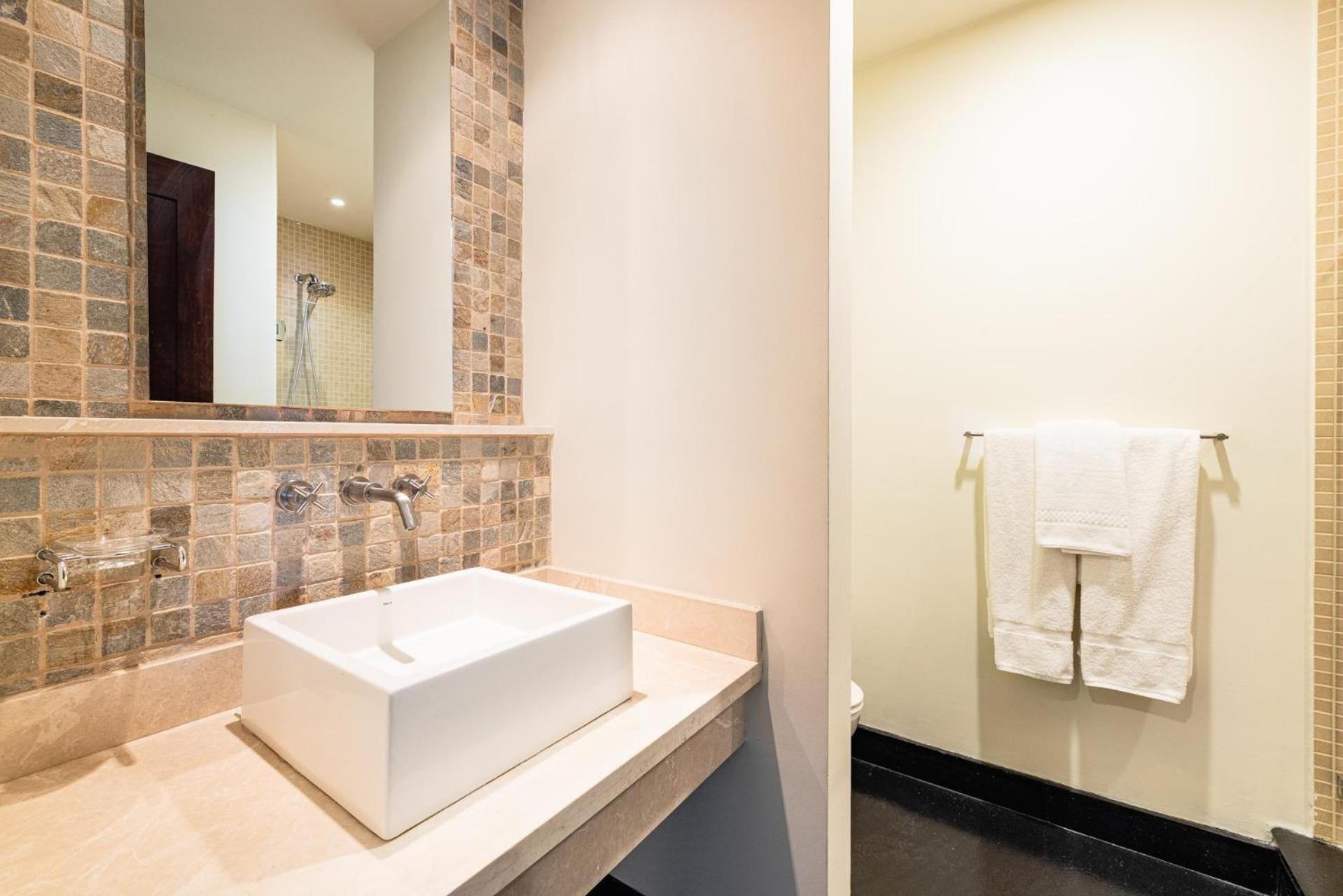 Condo La Perla 163, Ocean View 3 Bedroom Penthouse