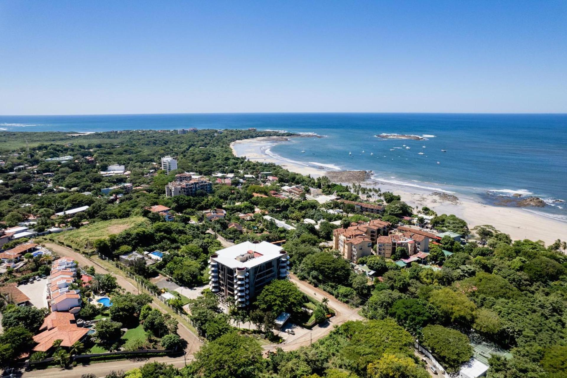 Condo La Perla 163, Ocean View 3 Bedroom Penthouse