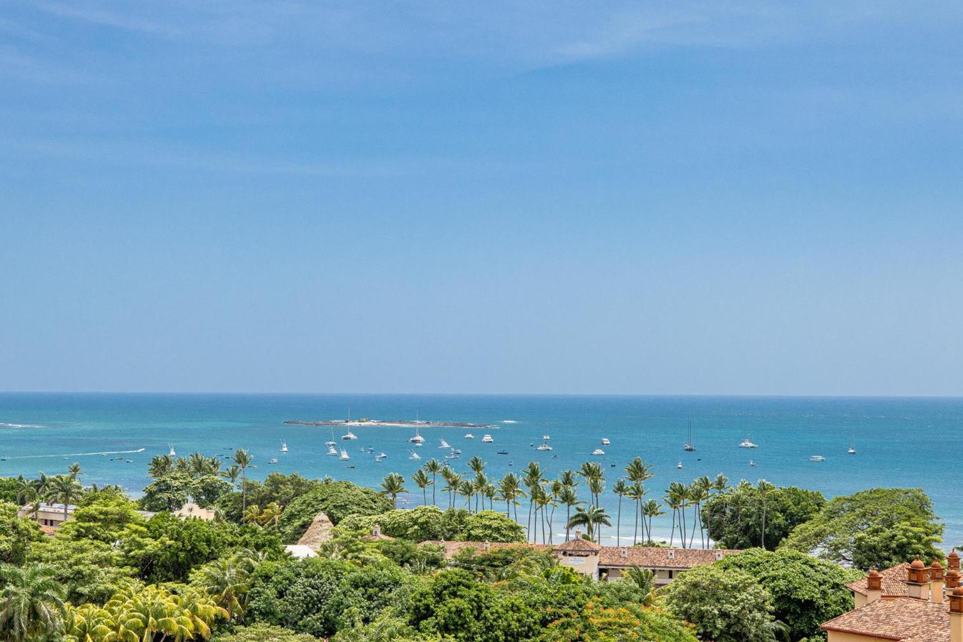Condo La Perla 163, Ocean View 3 Bedroom Penthouse