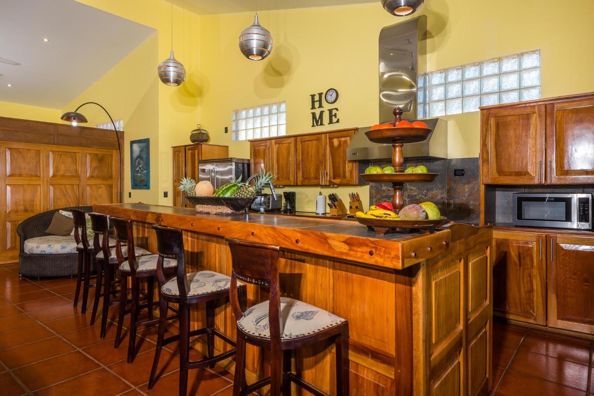 Casa Suenos-Beautiful Beachfront House