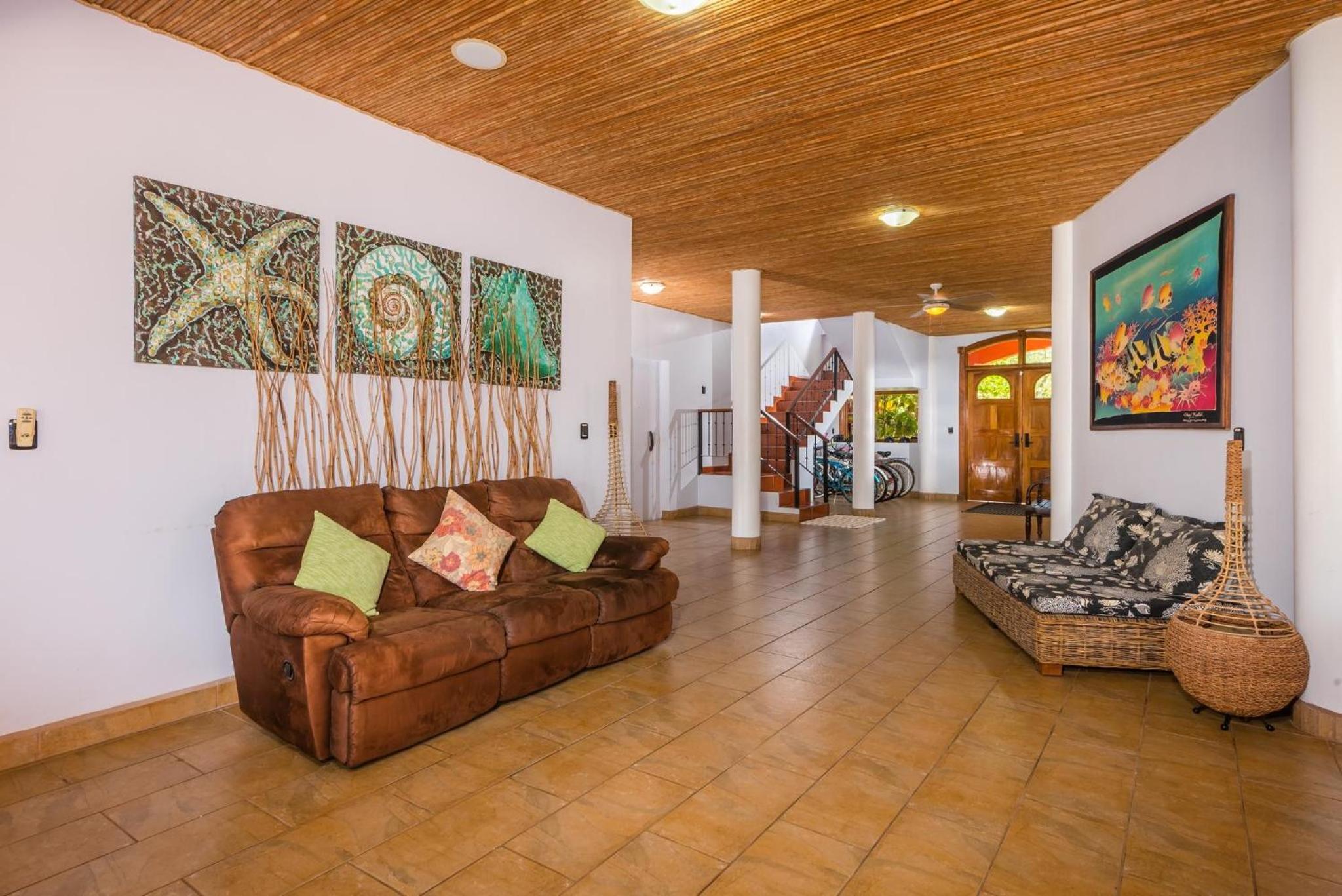 Casa Suenos-Beautiful Beachfront House