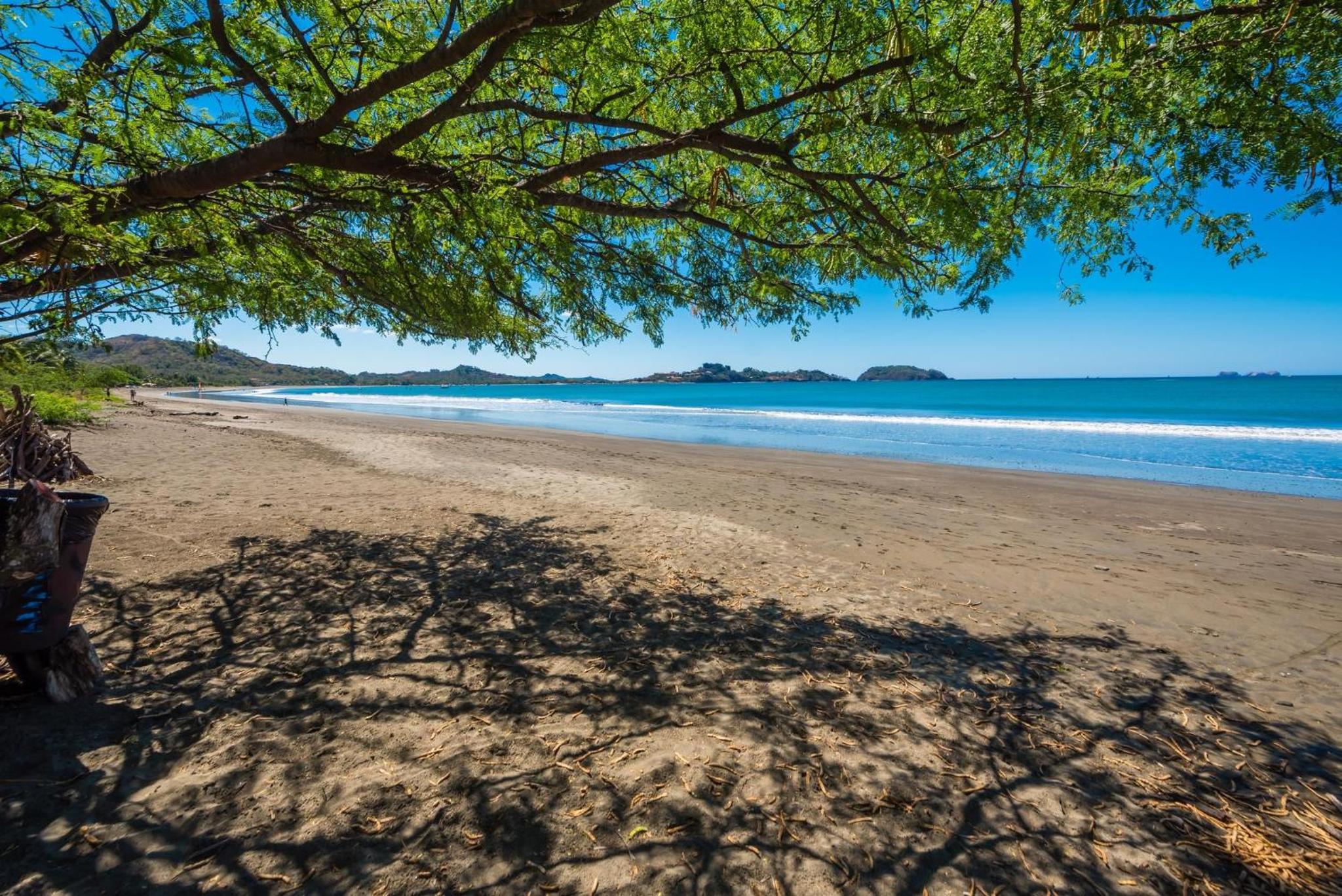 Casa Suenos-Beautiful Beachfront House