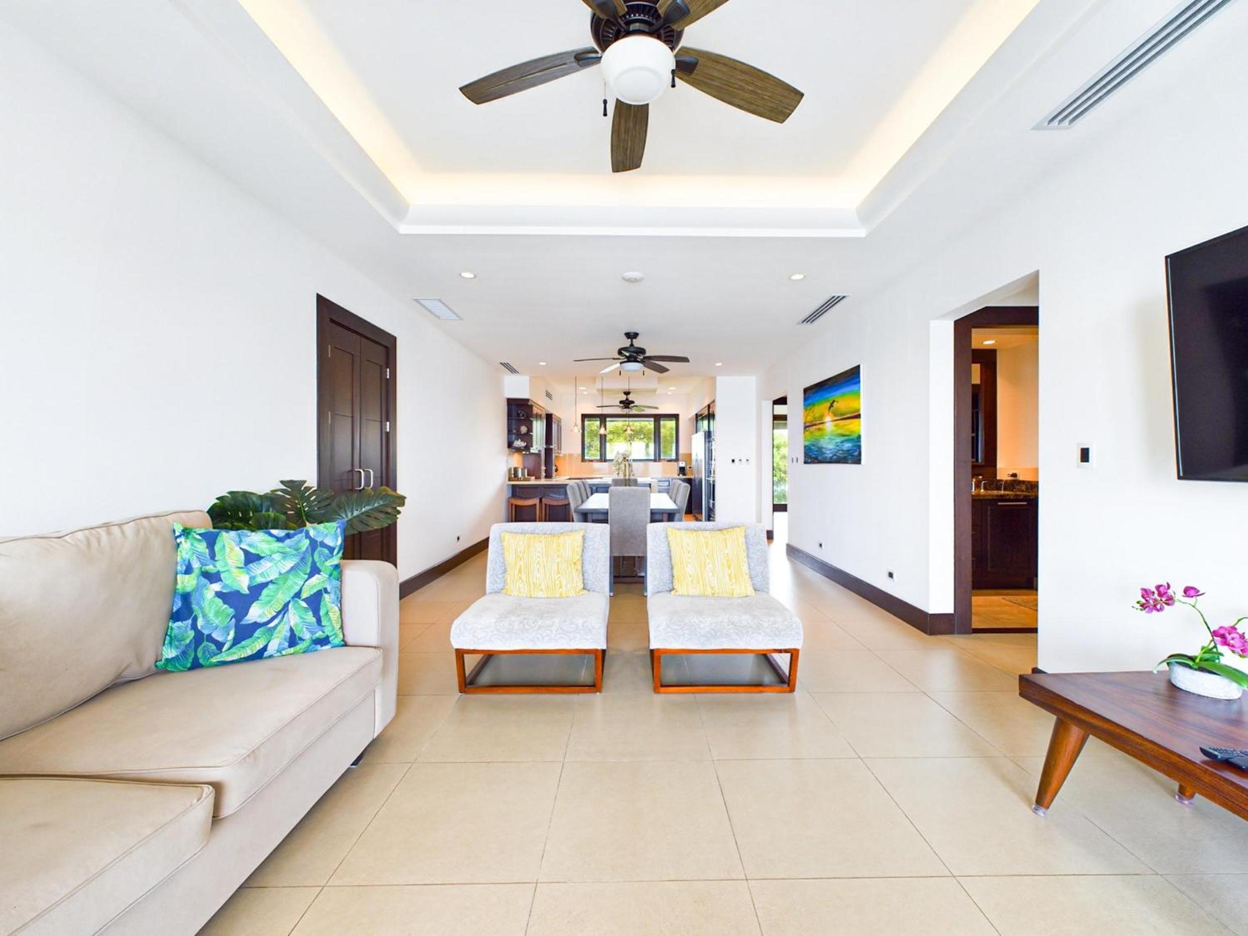 360 Splendor 307A-Ocean View 2 Br Condo-Breakfast