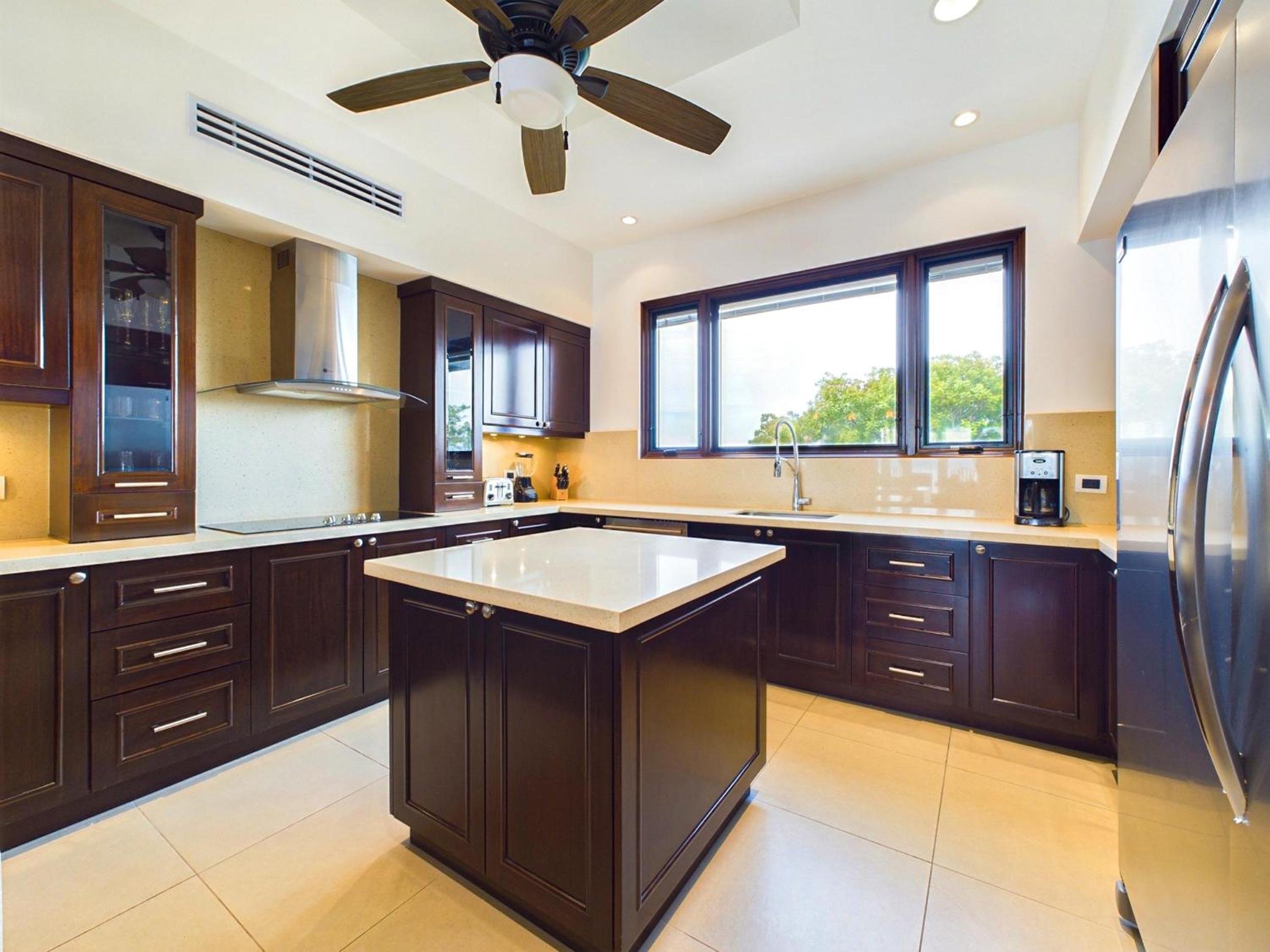 360 Splendor 307A-Ocean View 2 Br Condo-Breakfast