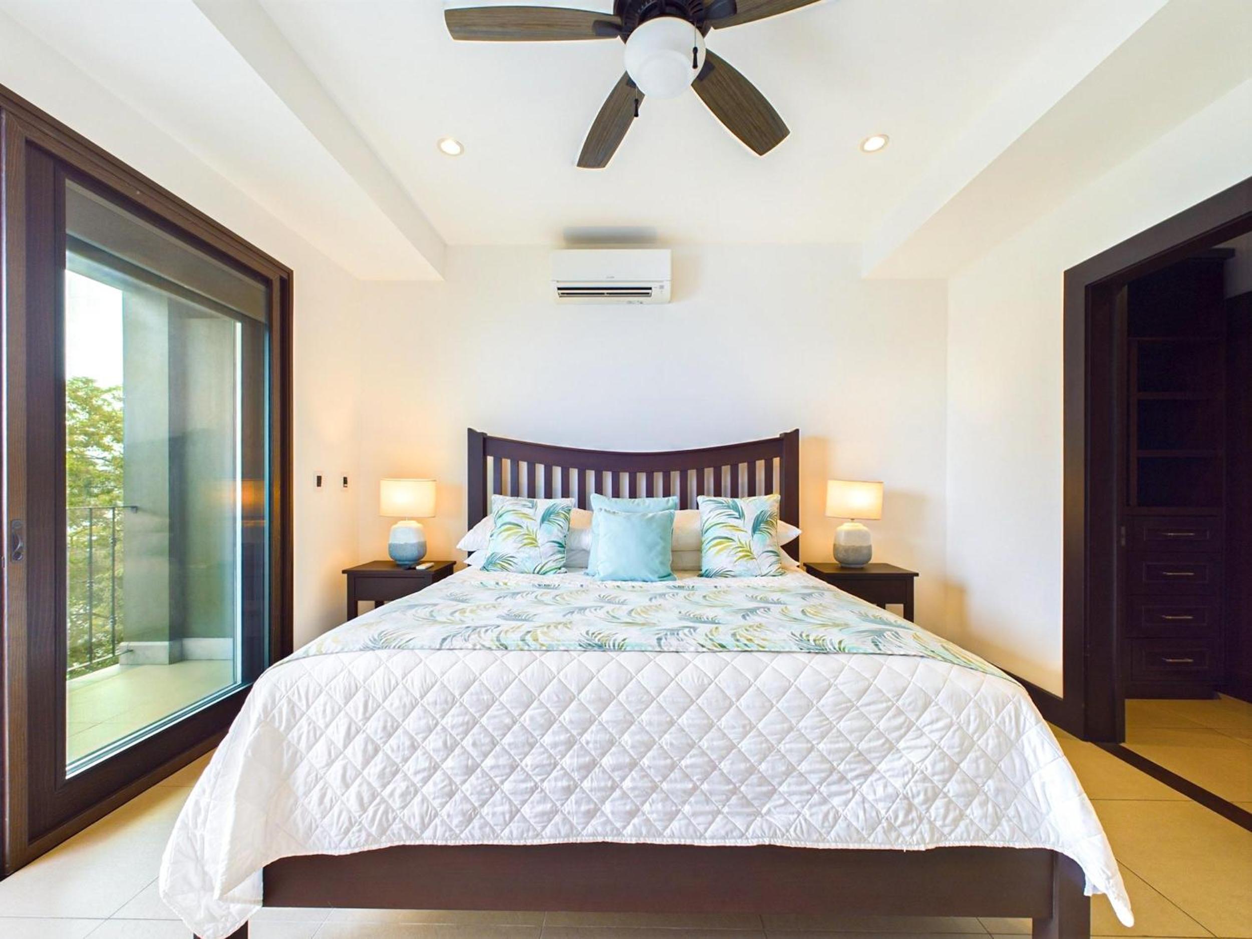 360 Splendor 307A-Ocean View 2 Br Condo-Breakfast