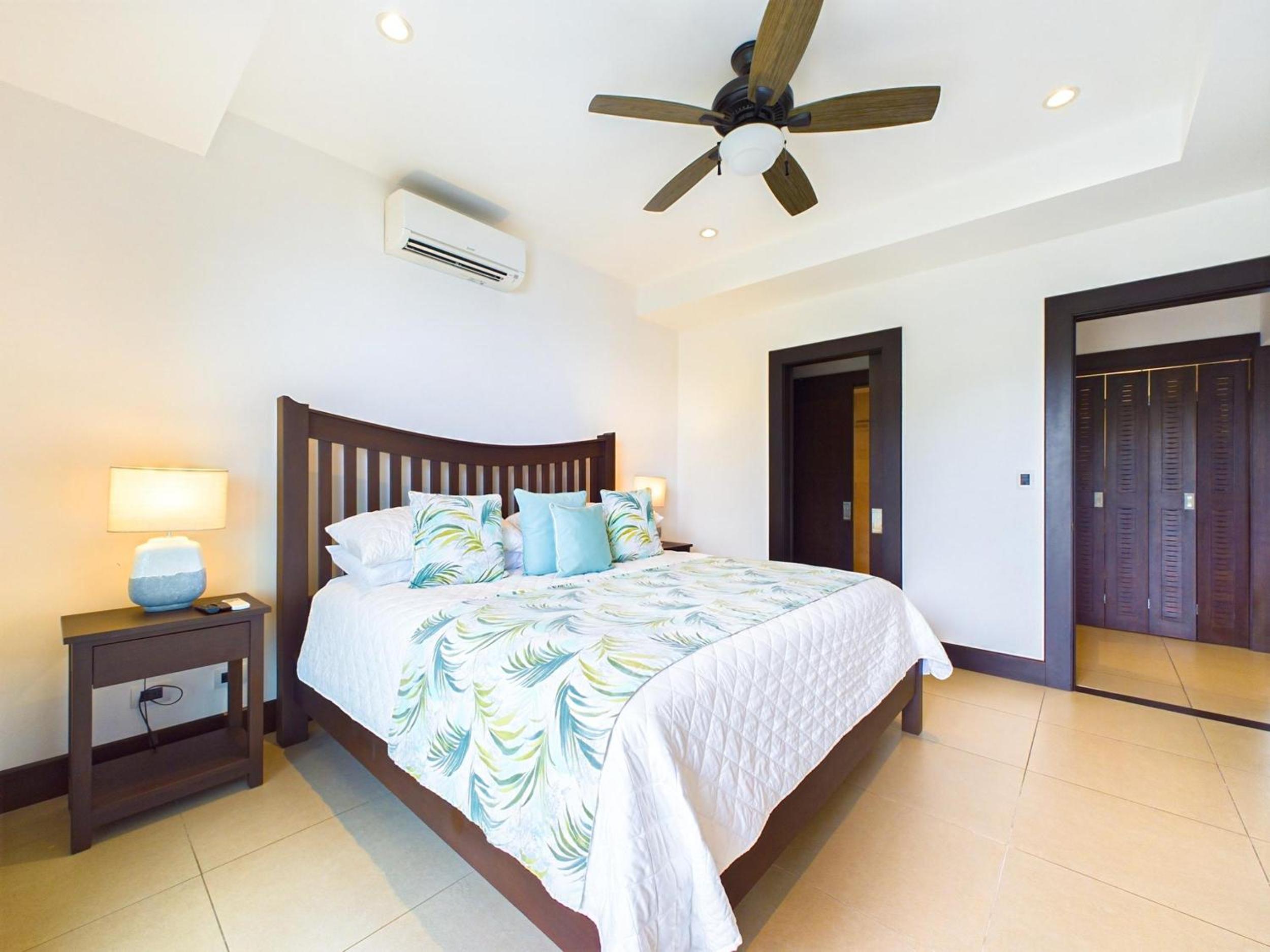 360 Splendor 307A-Ocean View 2 Br Condo-Breakfast