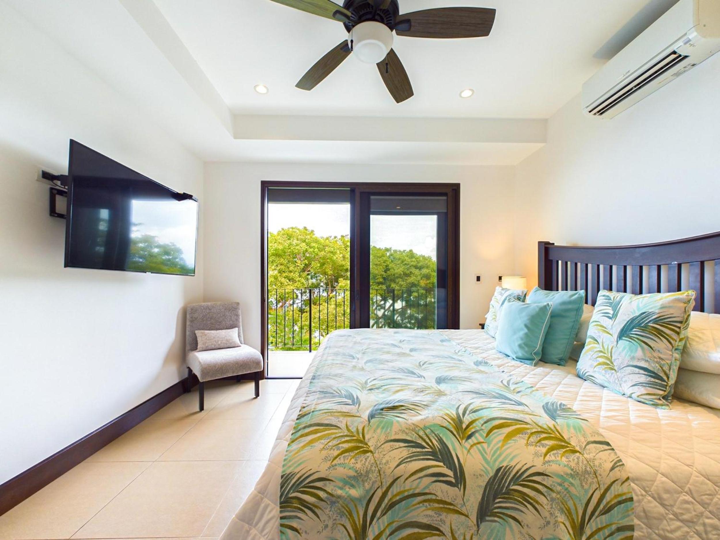 360 Splendor 307A-Ocean View 2 Br Condo-Breakfast