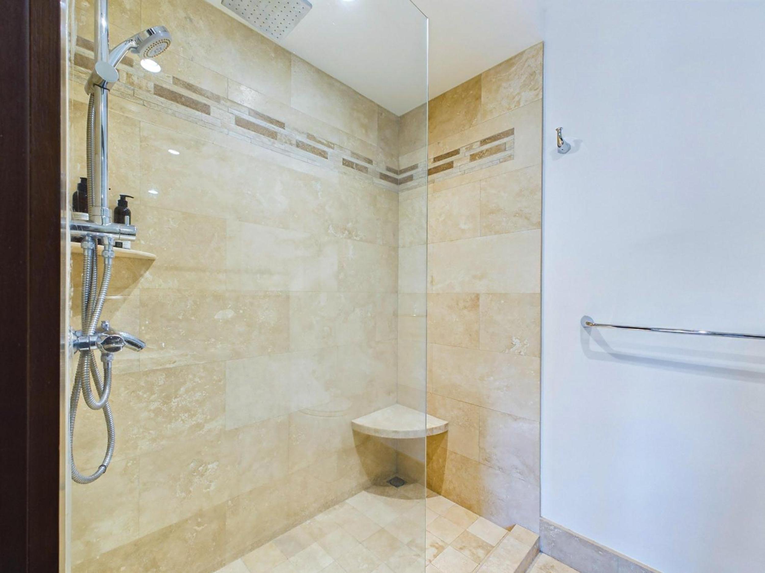 360 Splendor 307A-Ocean View 2 Br Condo-Breakfast