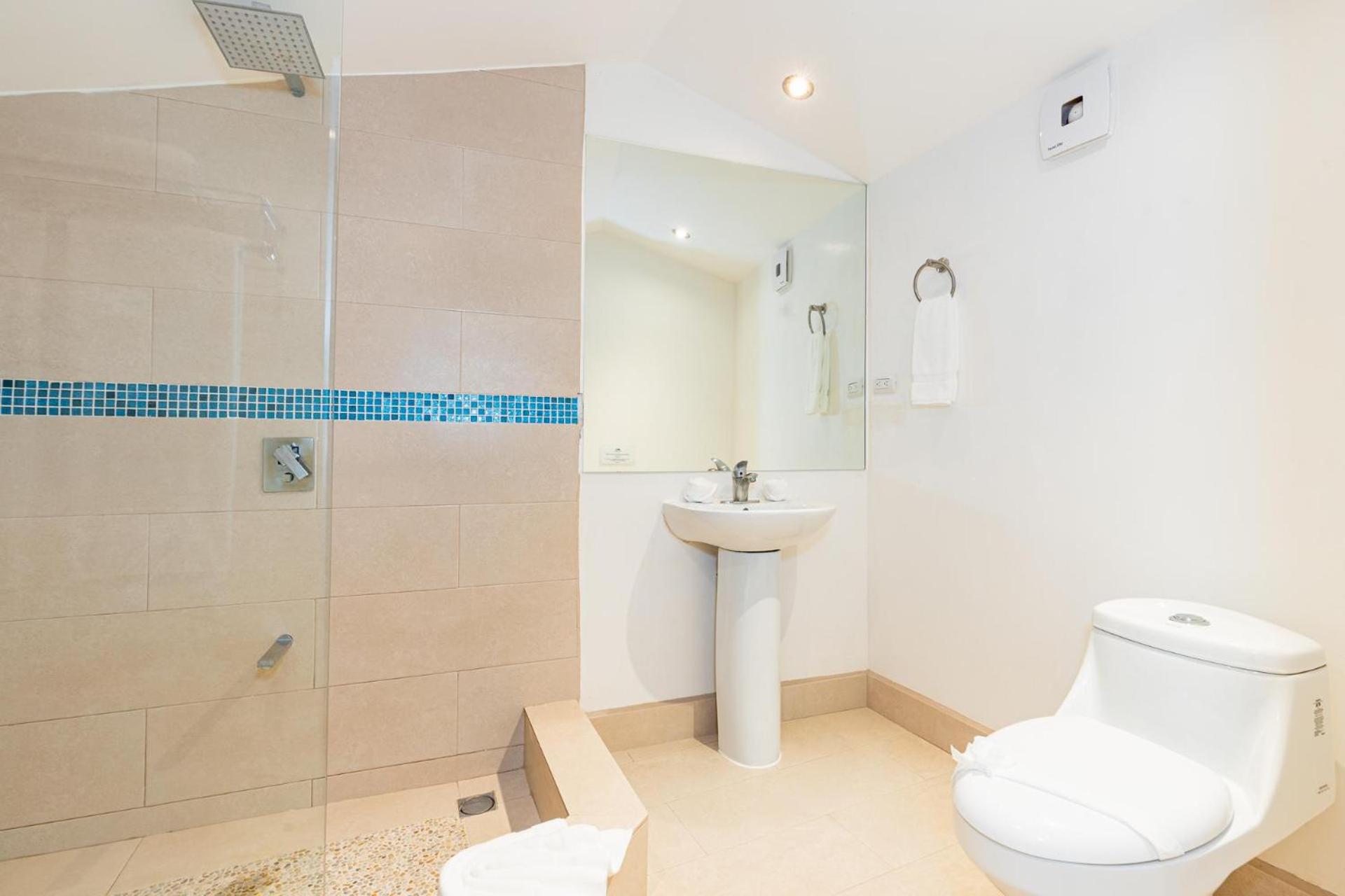 El Diria 301- Ocean View 3 Bedroom Condo