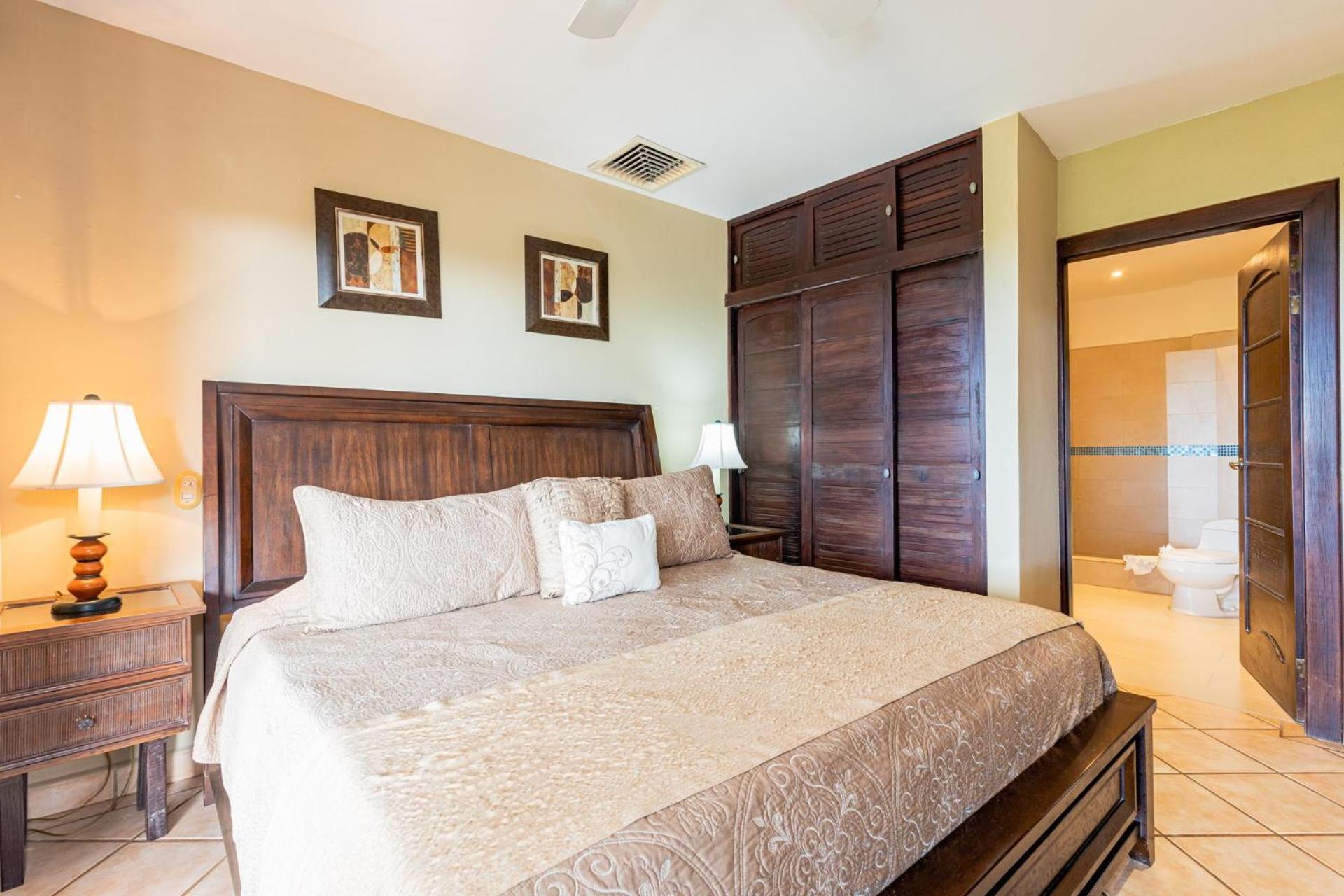 El Diria 301- Ocean View 3 Bedroom Condo