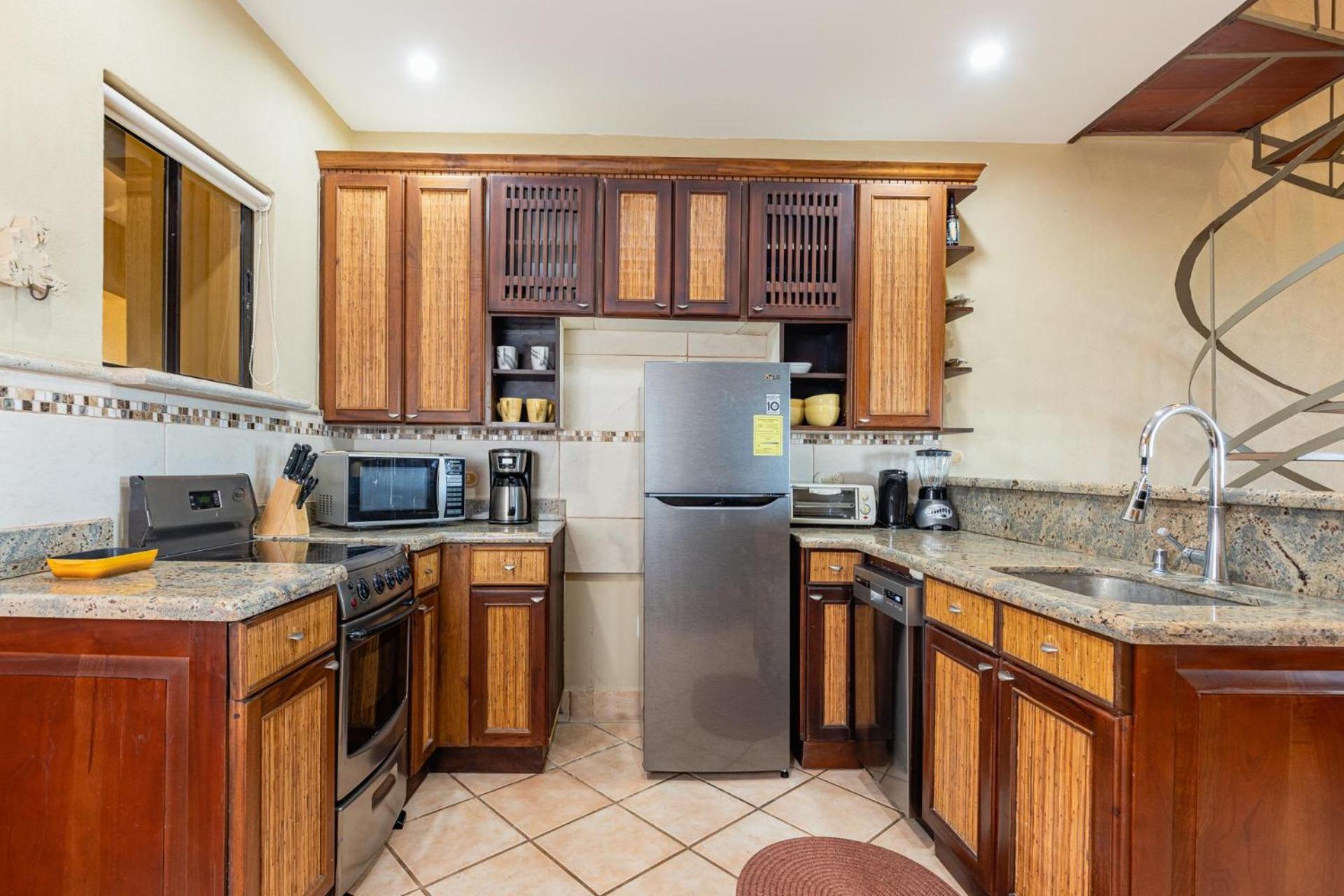 El Diria 301- Ocean View 3 Bedroom Condo