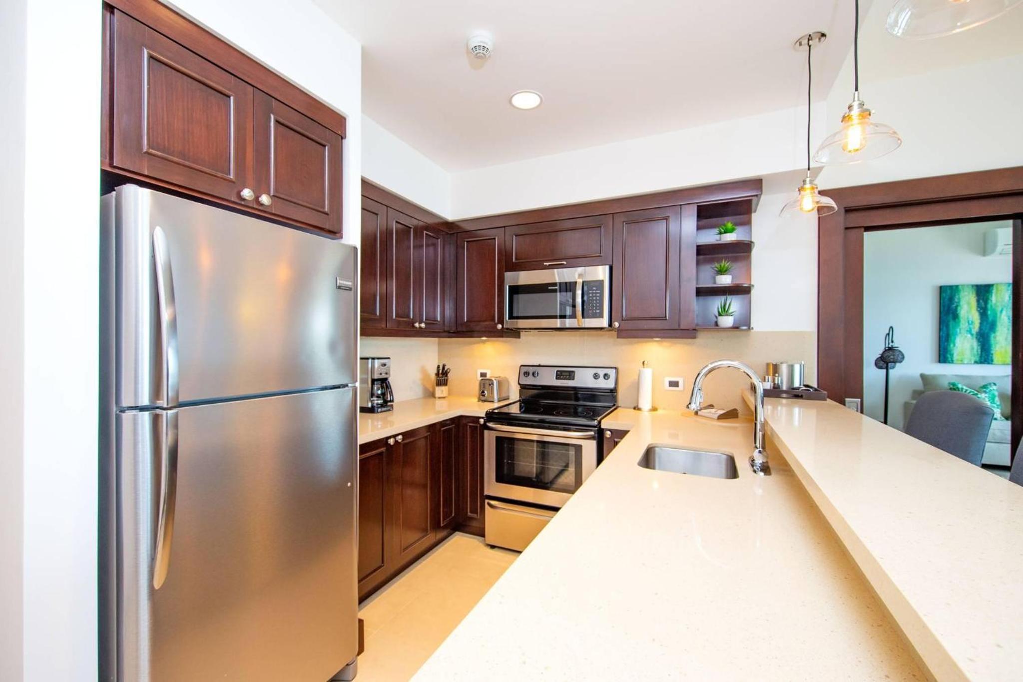 360 Splendor 403 Ocean View Condo- With Breakfast