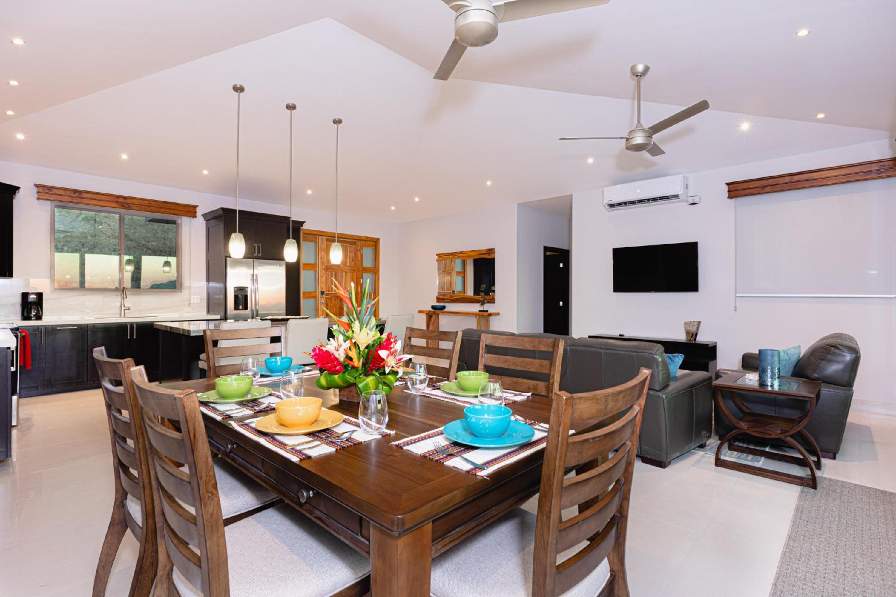 Casa De Los Sueños, Brand New Ocean View Home On 125 Acres!