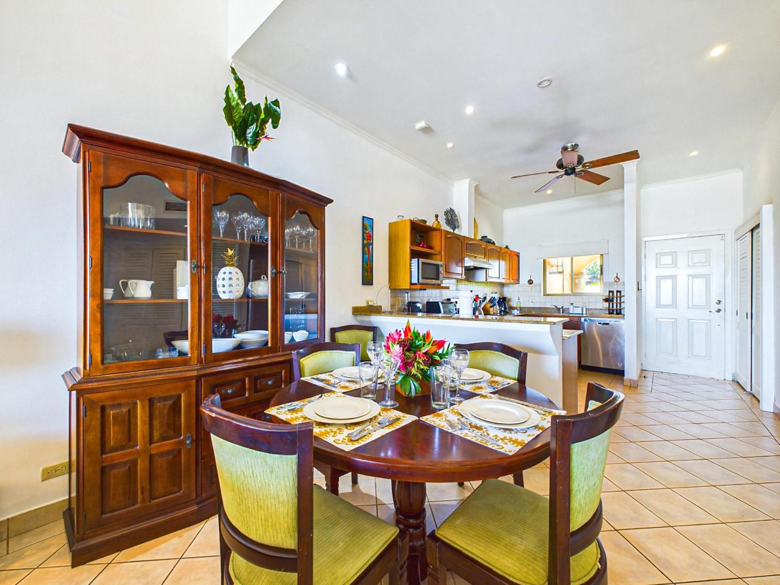 Sunrise 4-Beautiful 3Br Penthouse Condo
