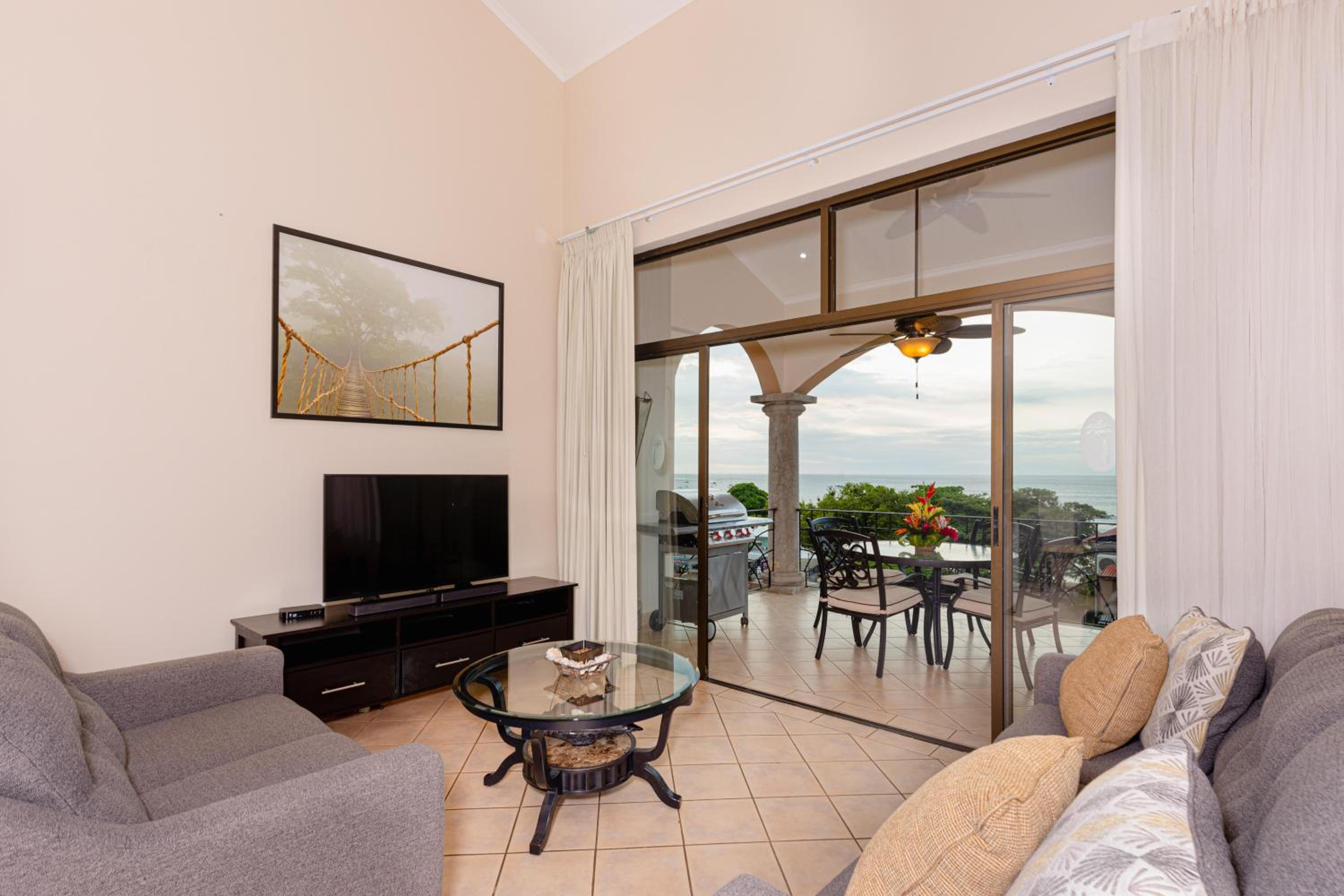 Sunrise 48- 3 Bedroom Ocean View Penthouse Condo