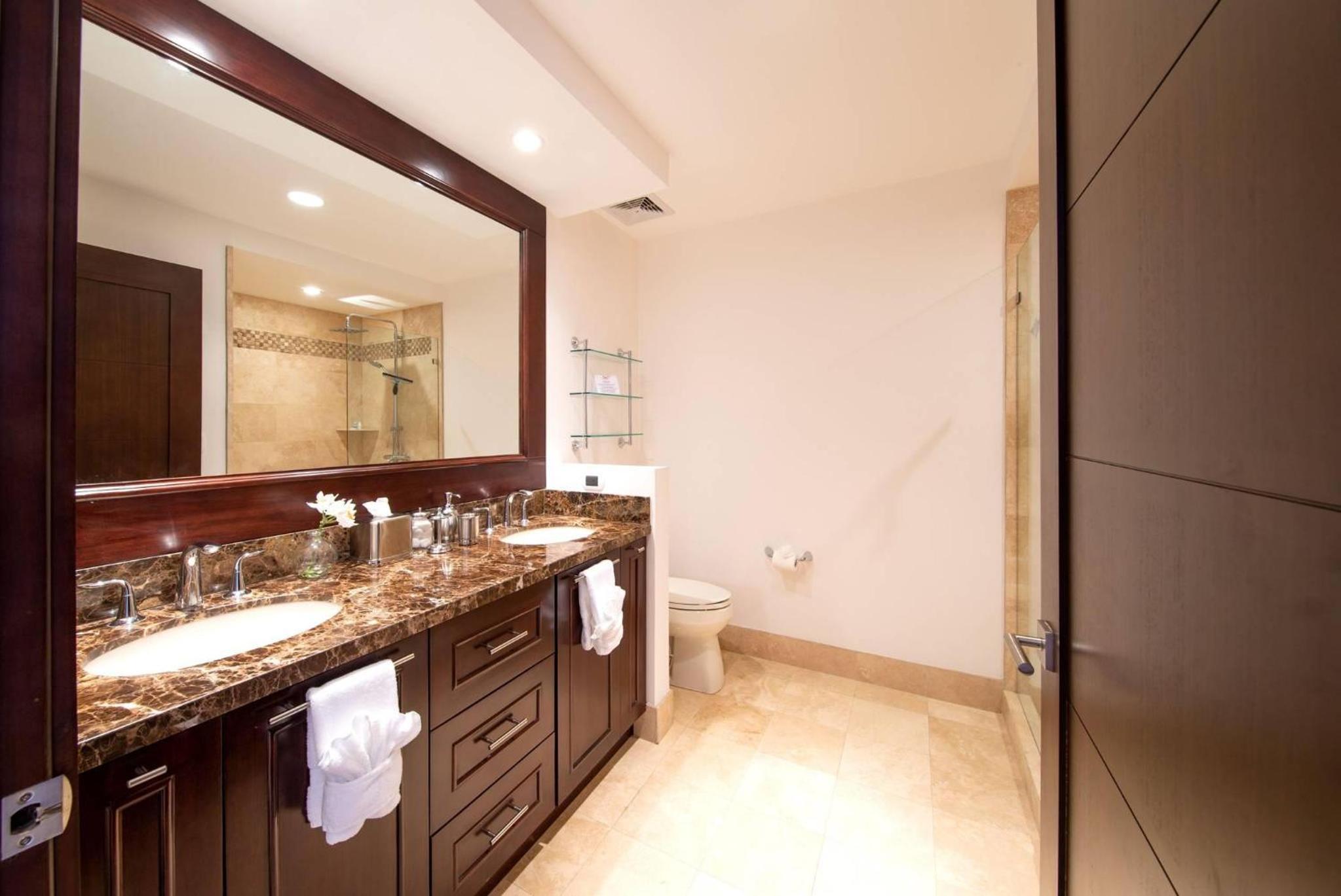 360 Splendor 406-Ocean View Condo With Breakfast