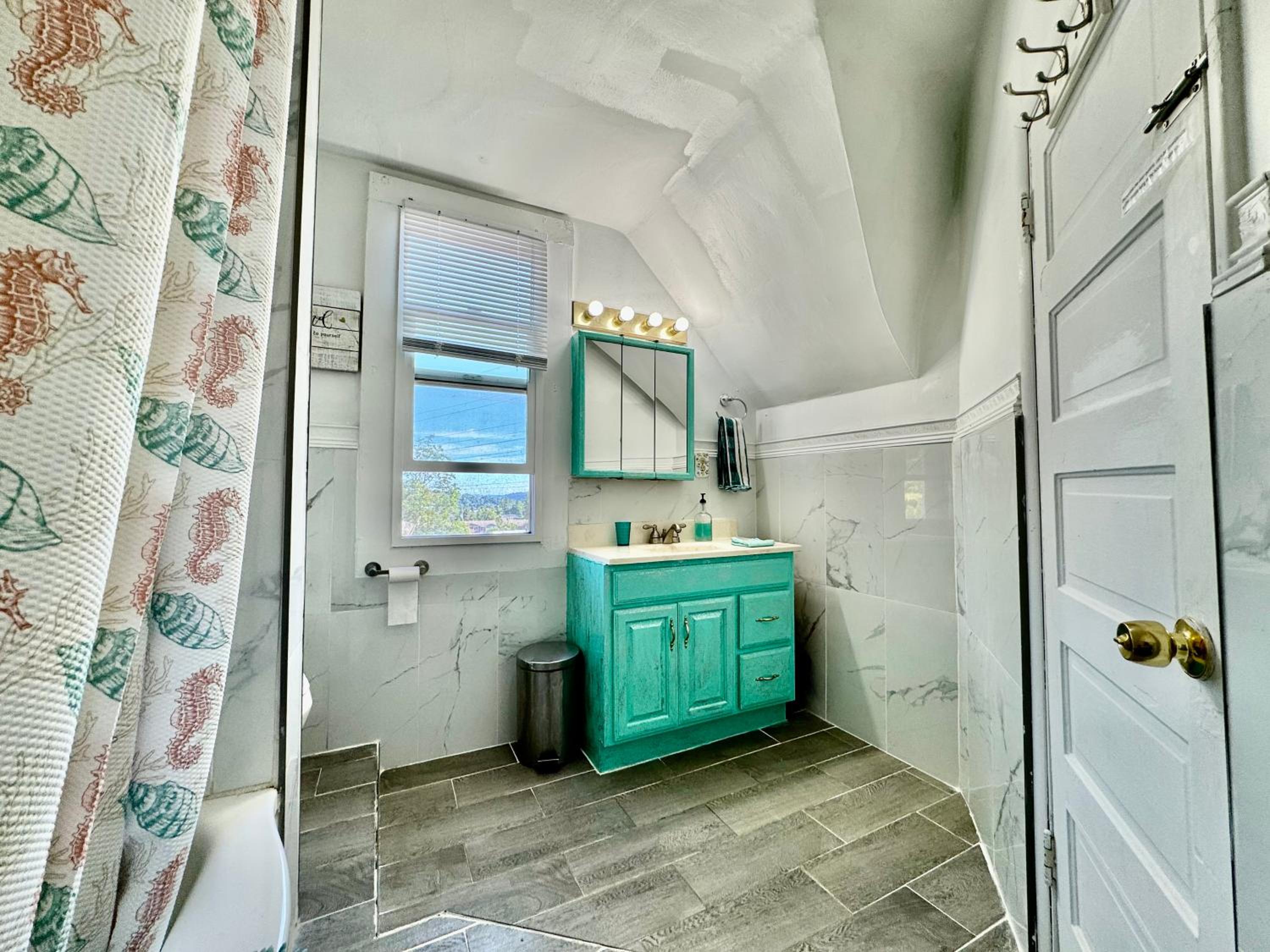 Tiny Private Room at the Upper Level of a Big House with Shared Bathroom view 5
