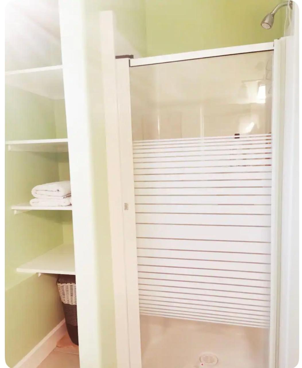 Lakeview Guest Suite Hottub-Netflix-BBQ
