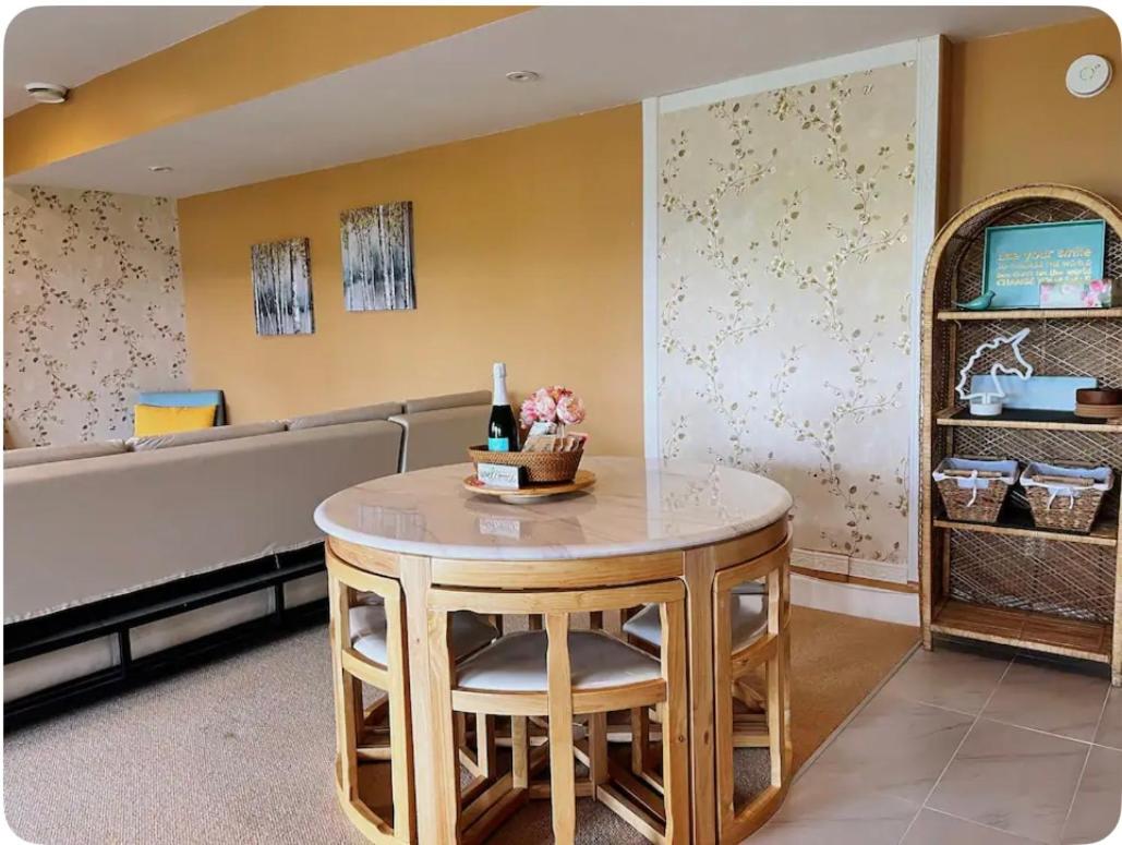 Lakeview Guest Suite Hottub-Netflix-BBQ