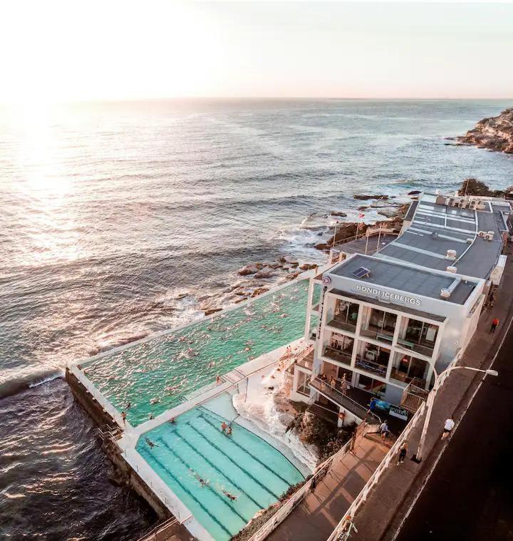 Luxurious Spacious OneBed Apt close to Bondi Beach