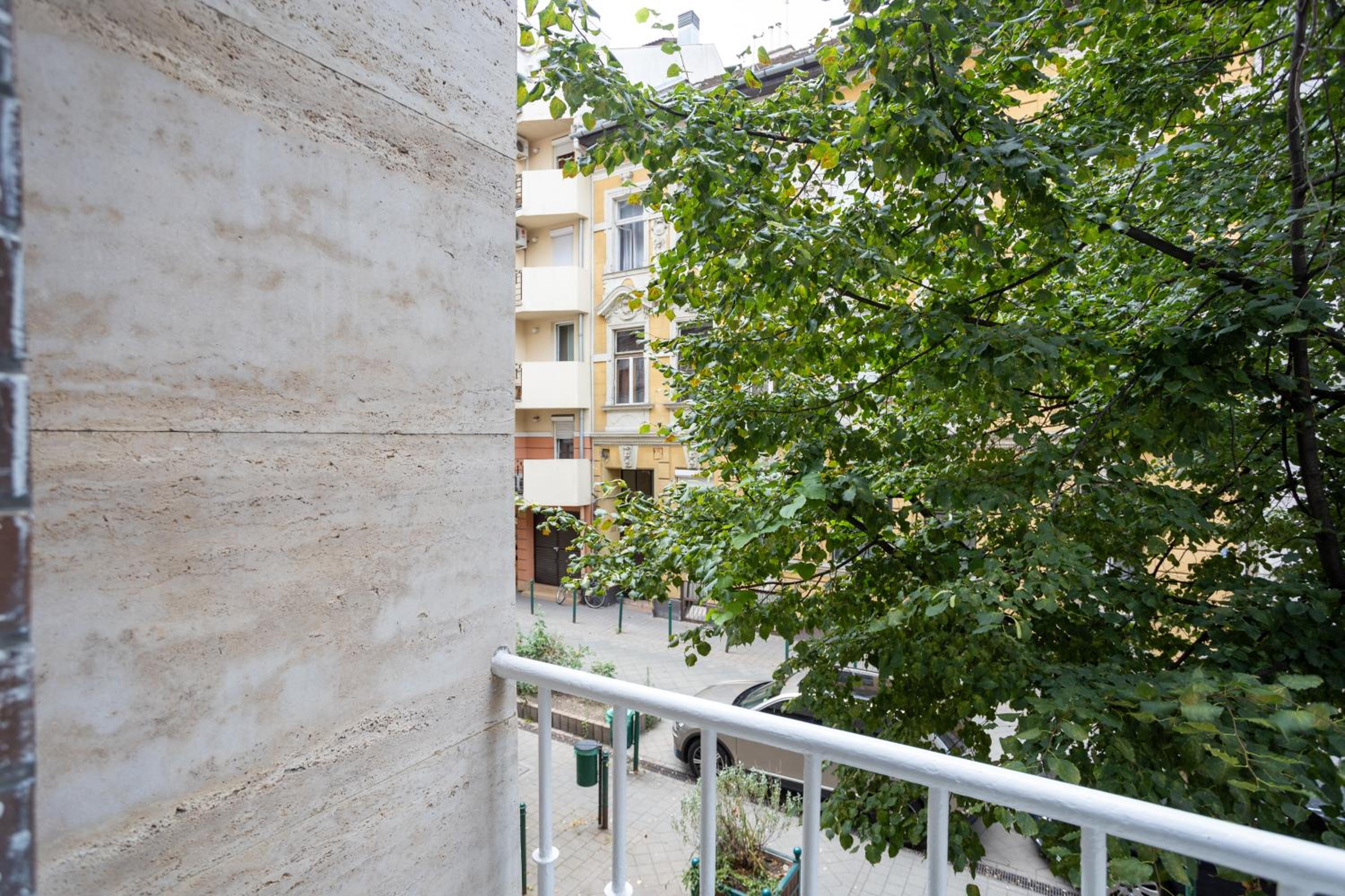 WhiteAngel Apartments
