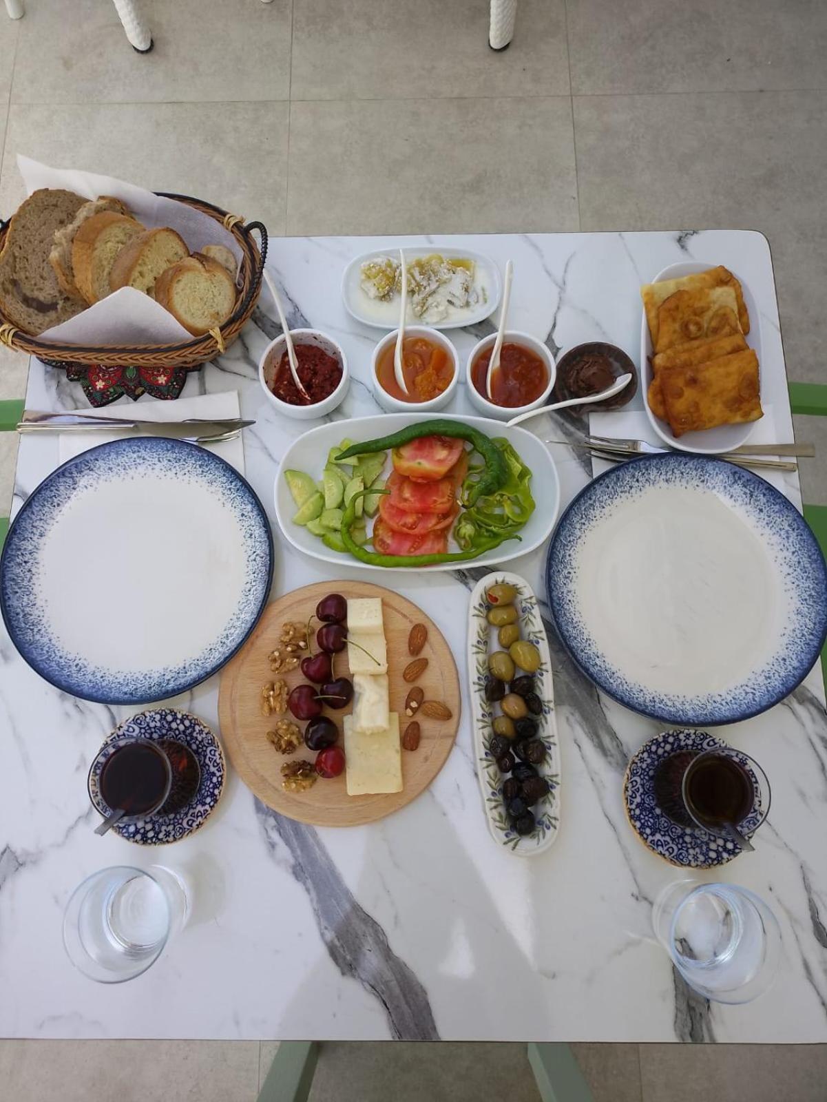 Cemile Hanım Konağı