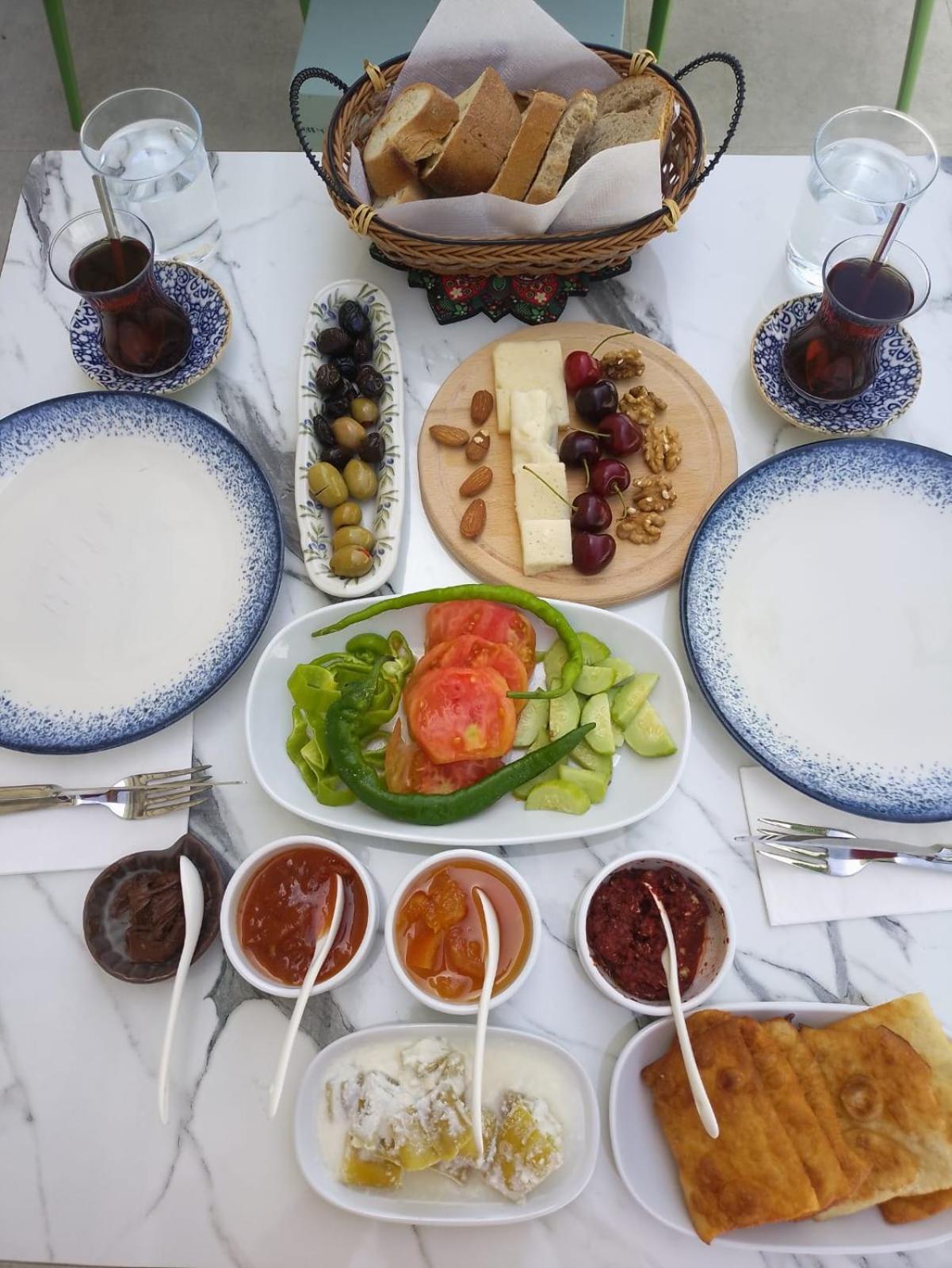 Cemile Hanım Konağı