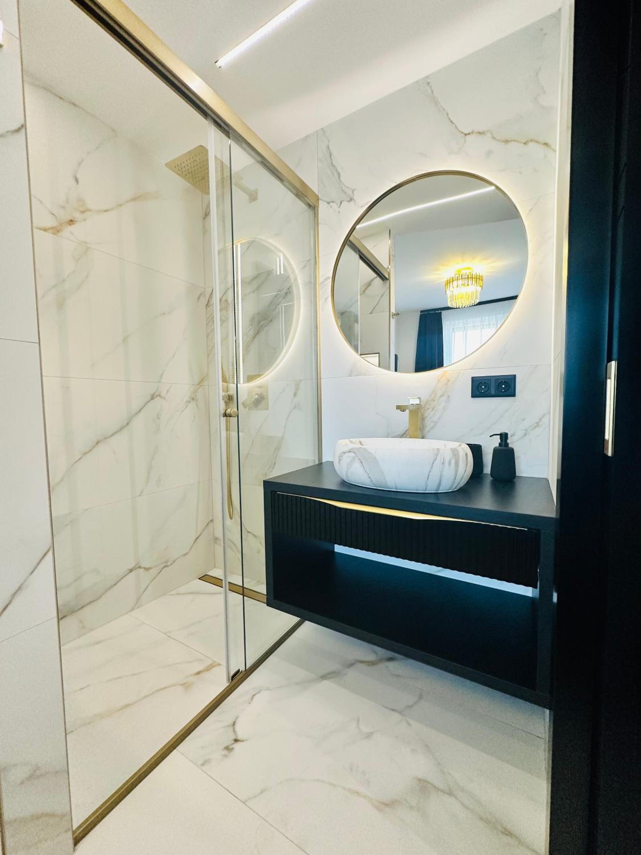 Onyx 2 bedroom apartment with 2 bathrooms and private finnish sauna view 3