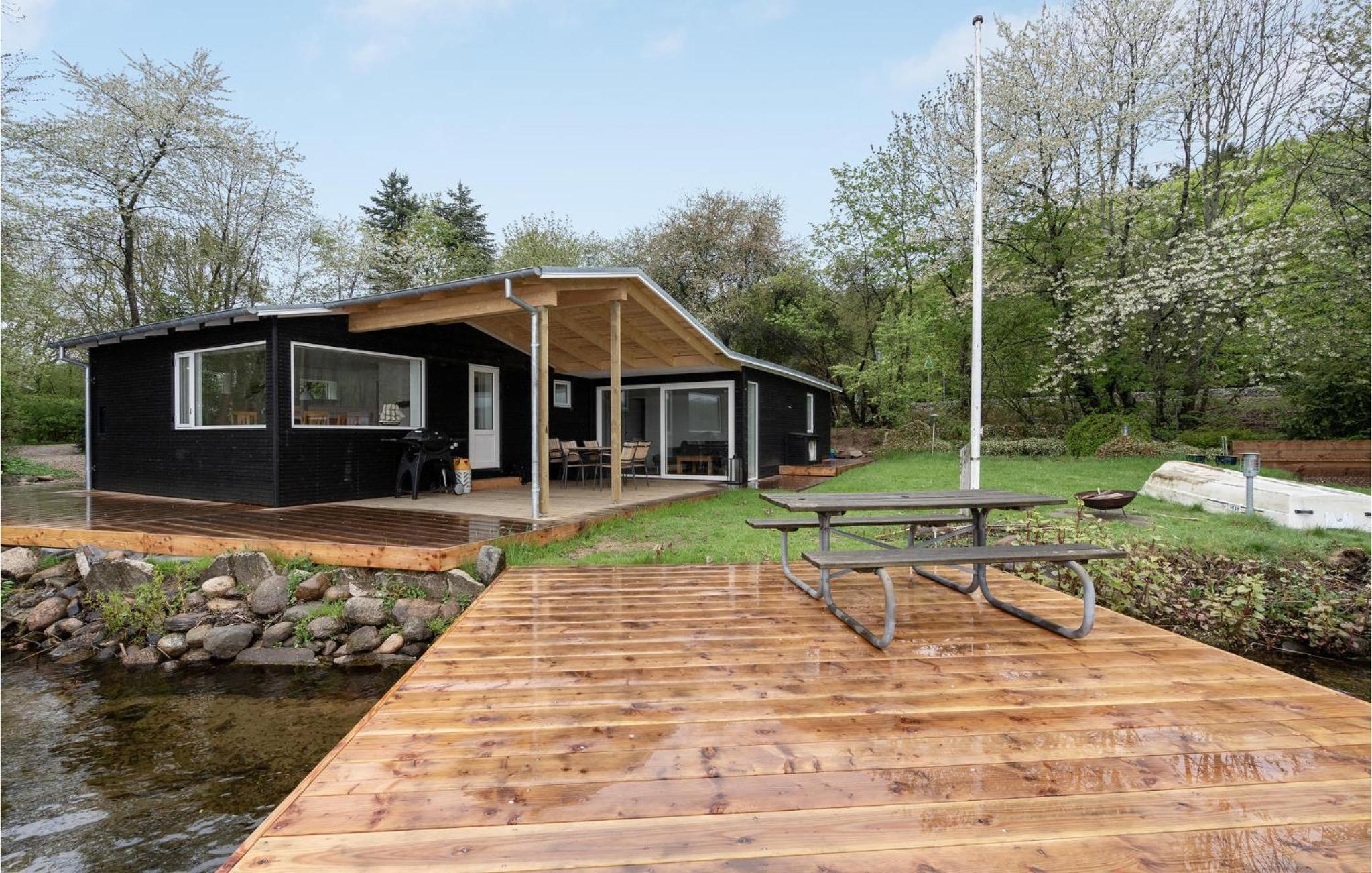 Lovely Home In Silkeborg With Wifi
