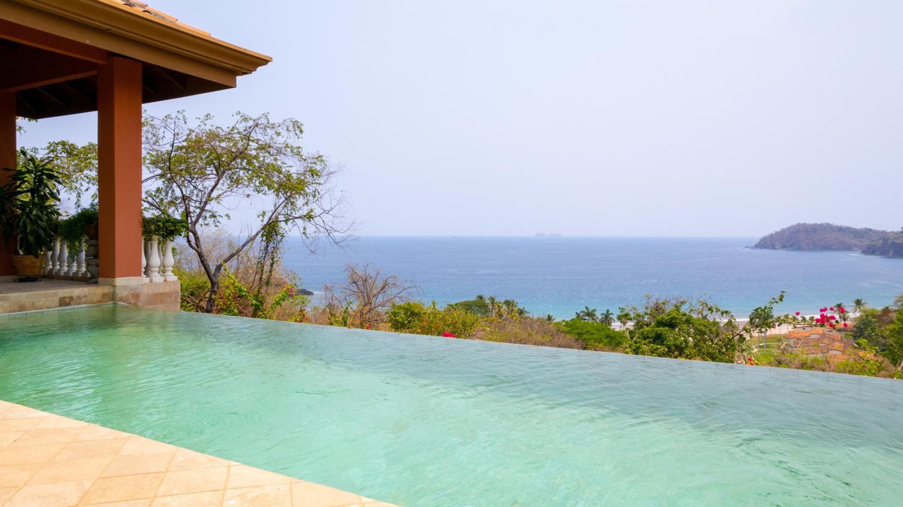 Casa Rosa- Luxury Ocean View 3 Bedroom Home