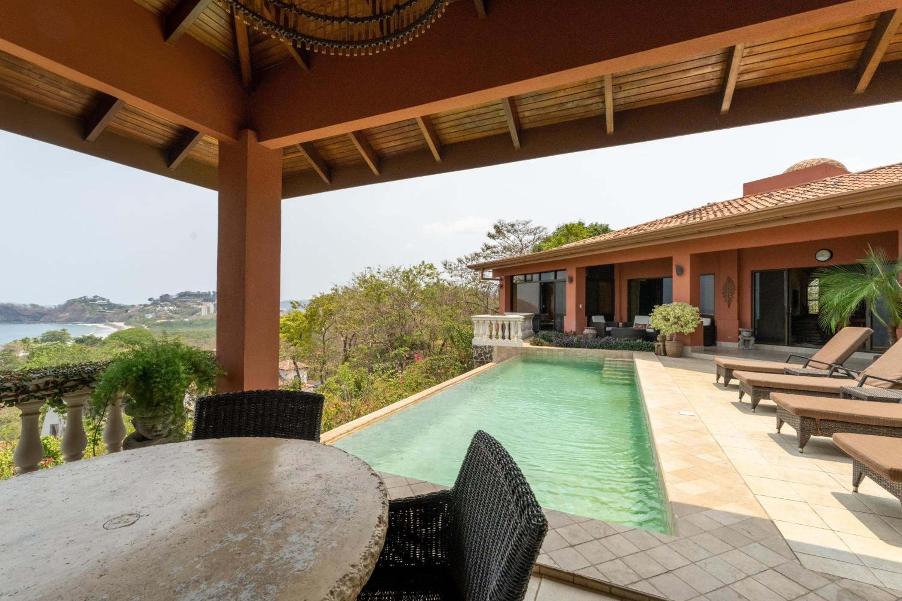Casa Rosa- Luxury Ocean View 3 Bedroom Home