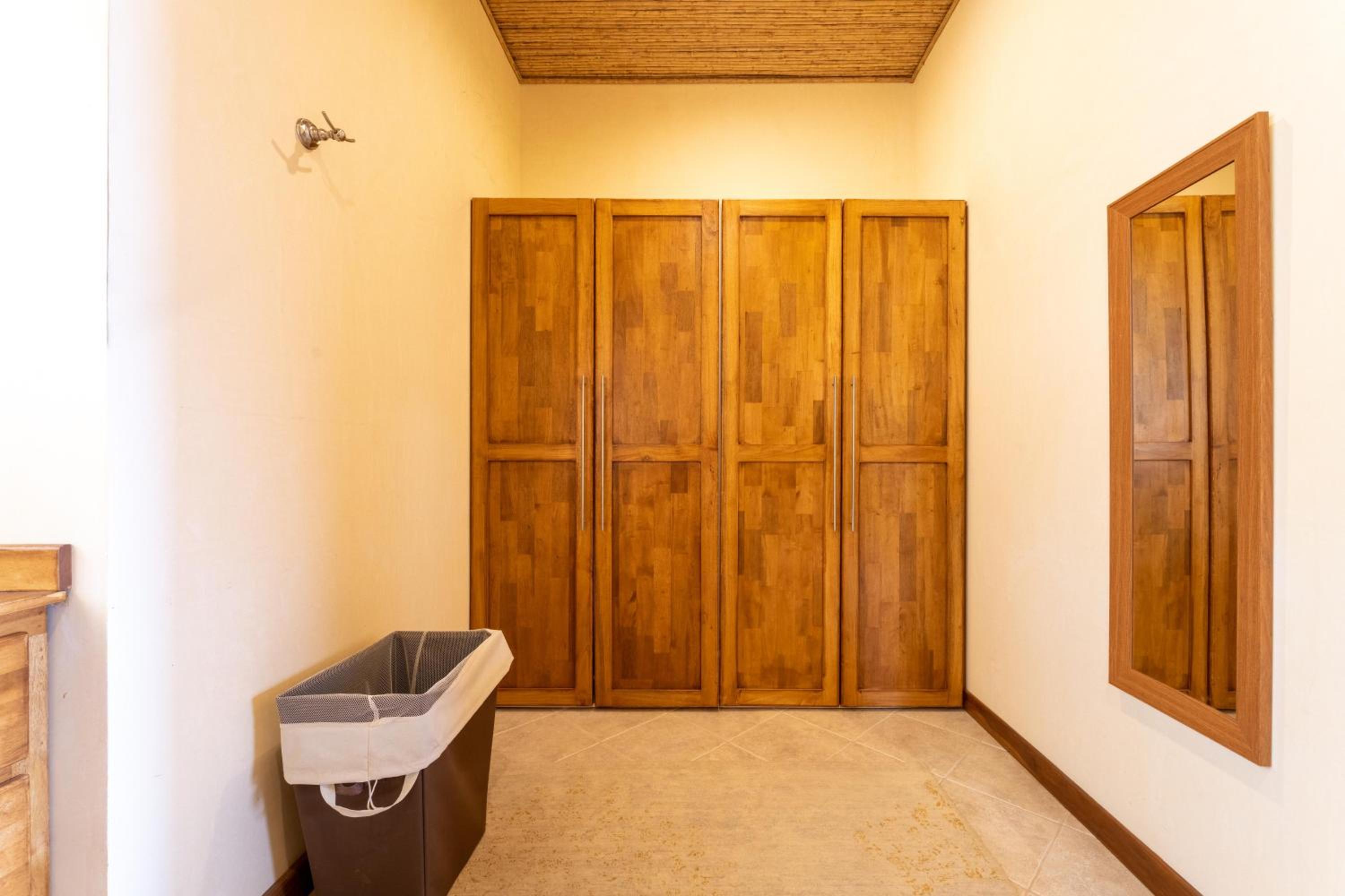 Casa Rosa- Luxury Ocean View 3 Bedroom Home