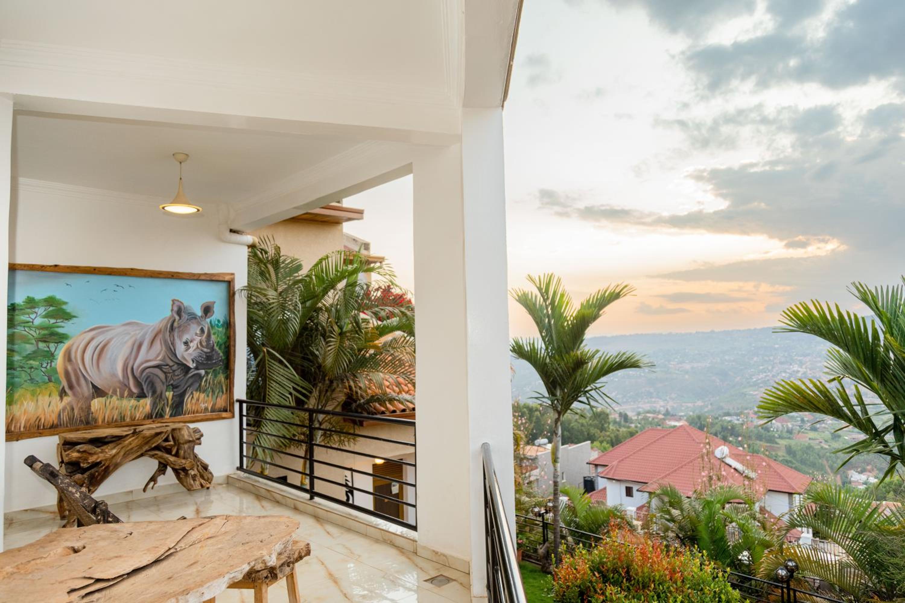 High Ground Villa Ltd