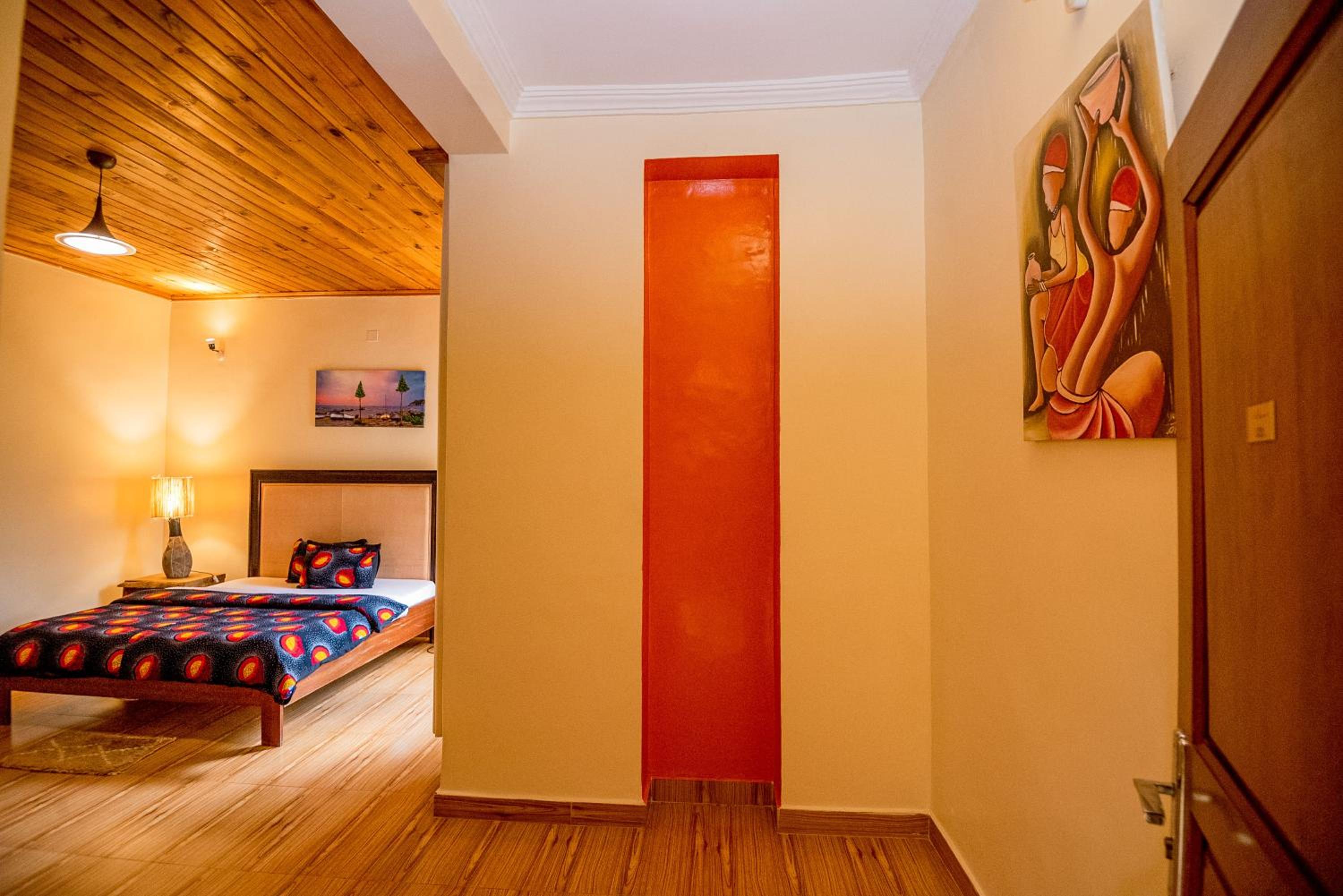 High Ground Villa Ltd