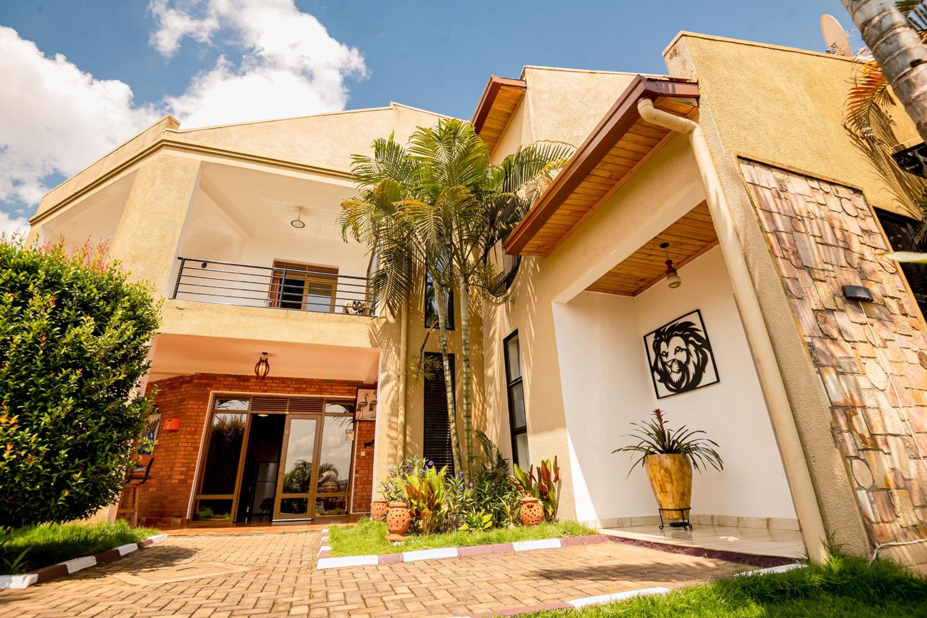High Ground Villa Ltd