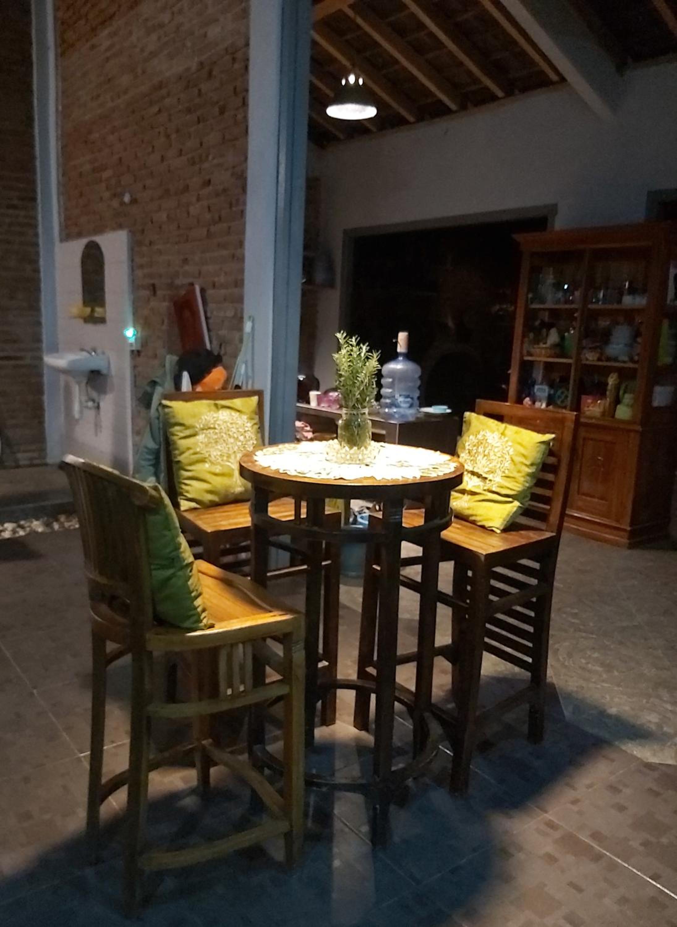 Quaint Cabin Walk to Batur Lake view 4