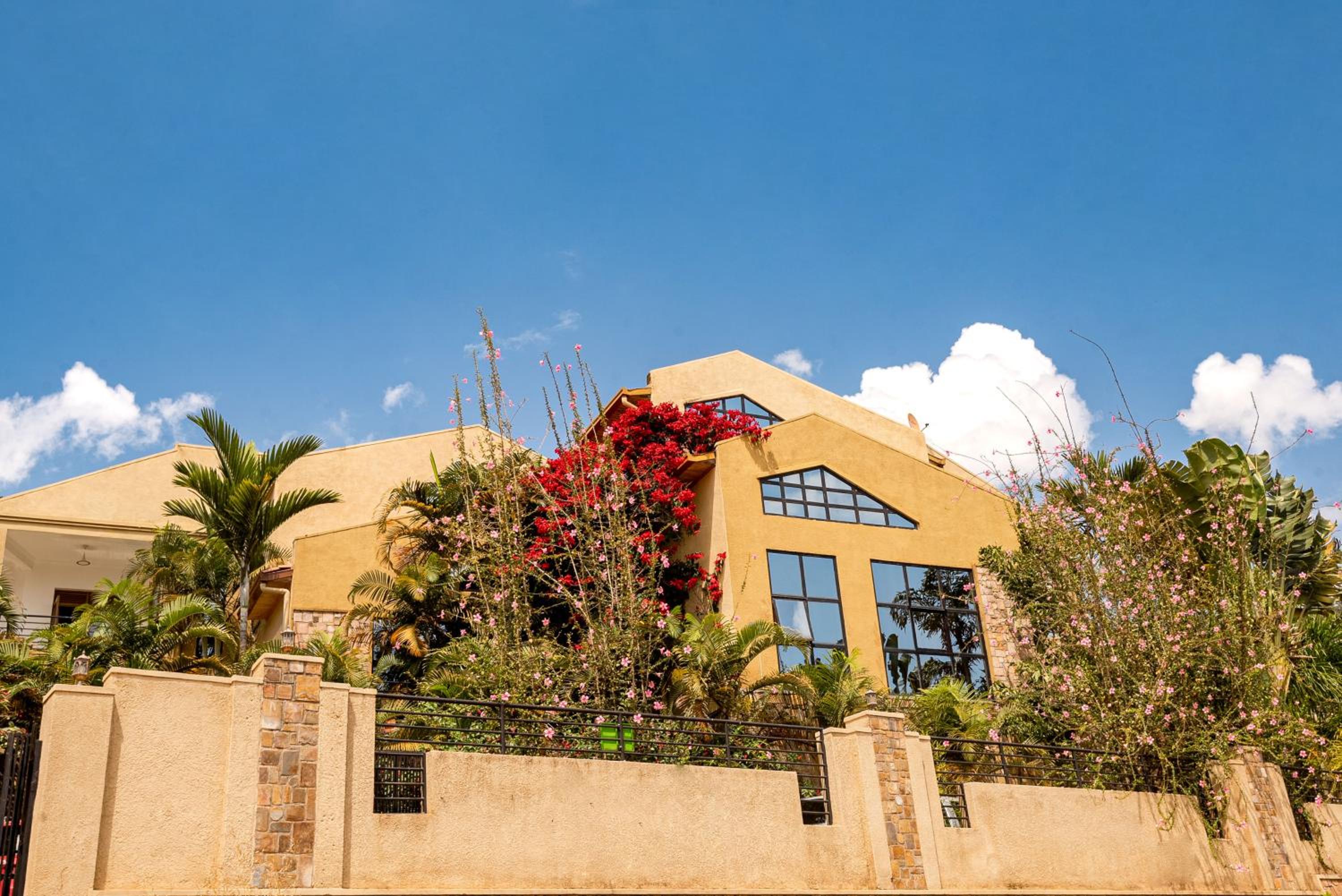 High Ground Villa Ltd