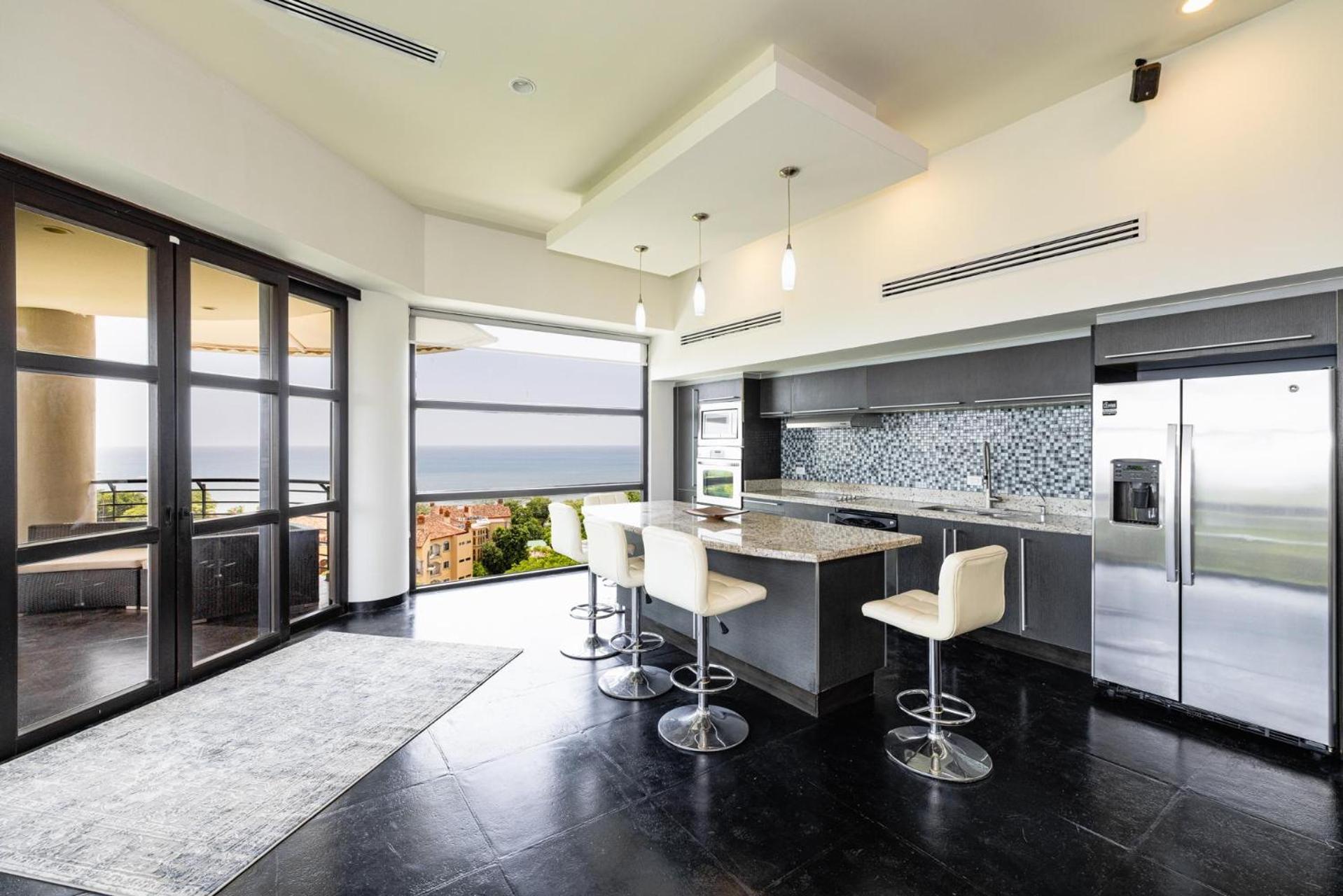 Condo La Perla 163, Ocean View 3 Bedroom Penthouse