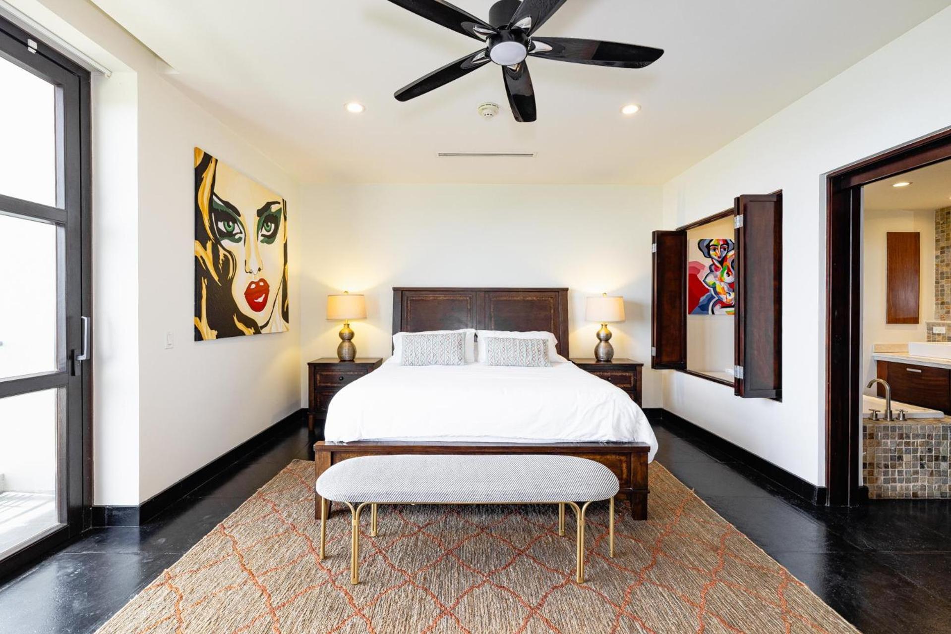 Condo La Perla 163, Ocean View 3 Bedroom Penthouse