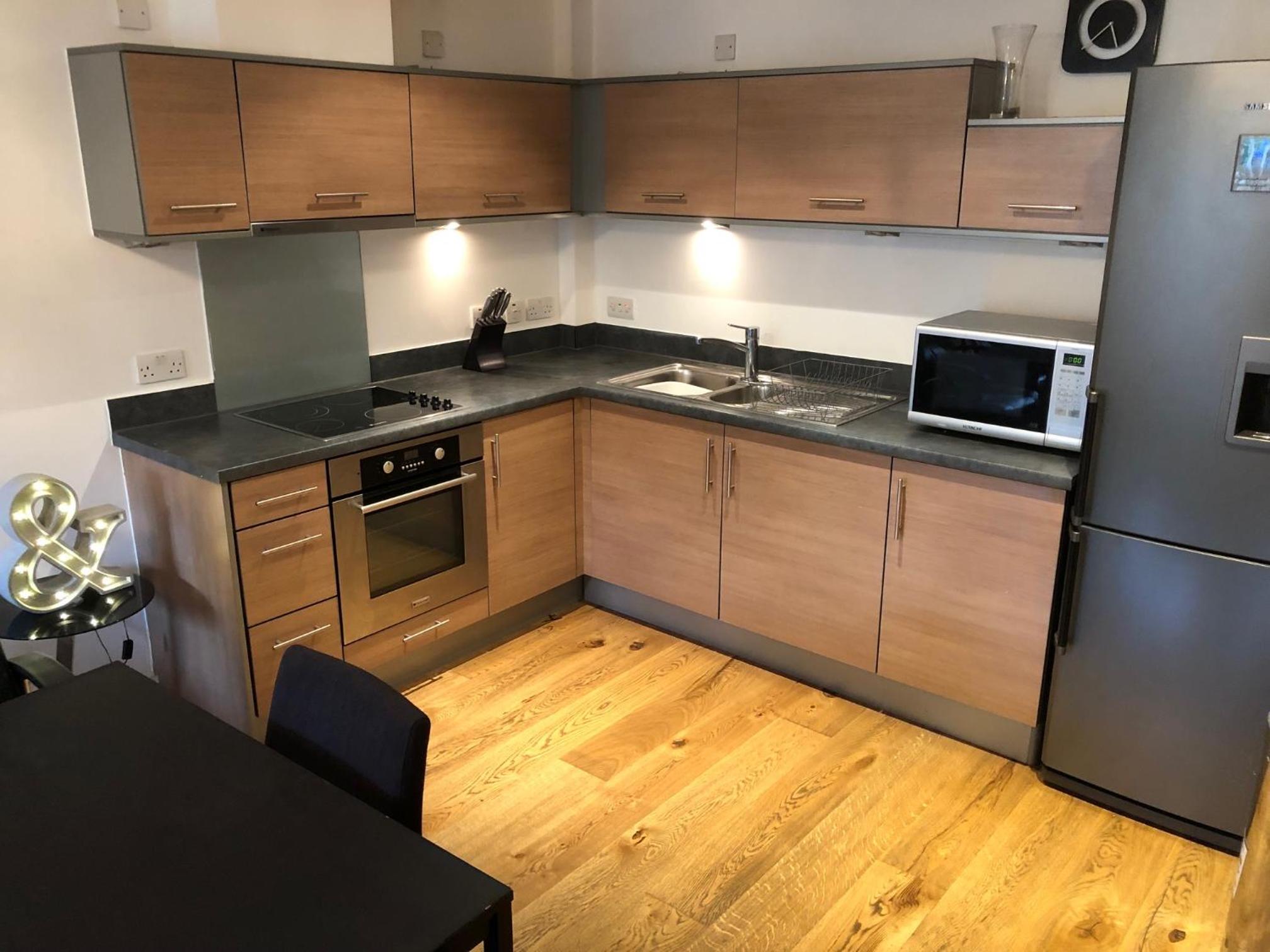 Stunning Show-home Apartment Highly Furnished view 2